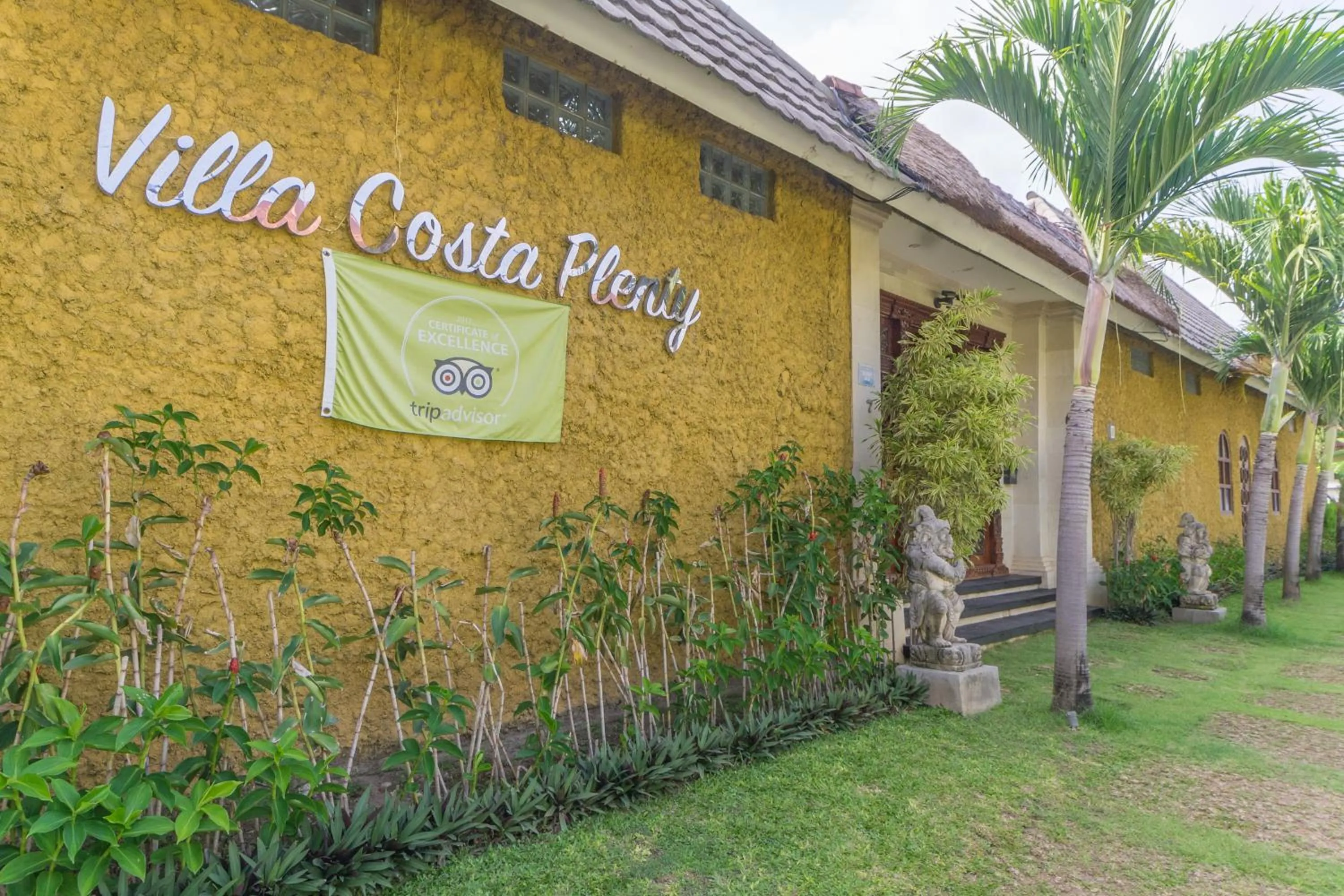 Facade/entrance in Villa Costa Plenty