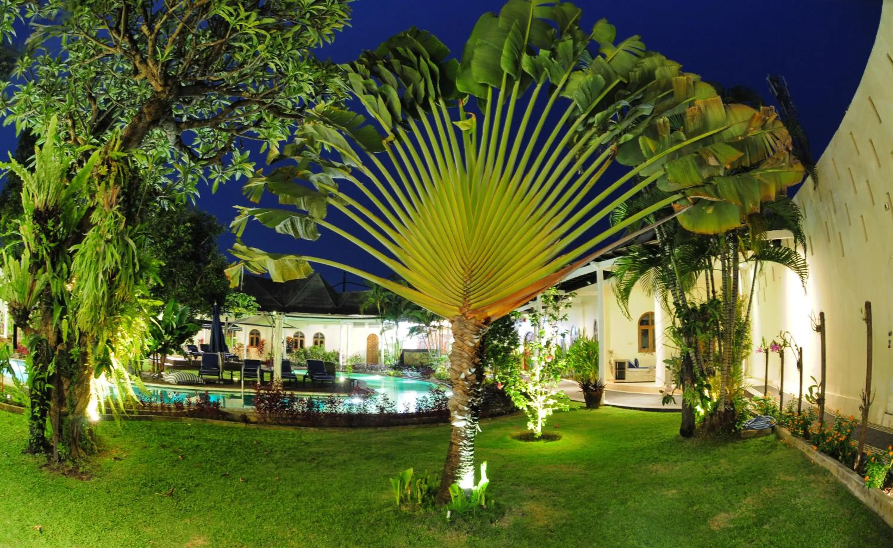 Property building in Villa Costa Plenty