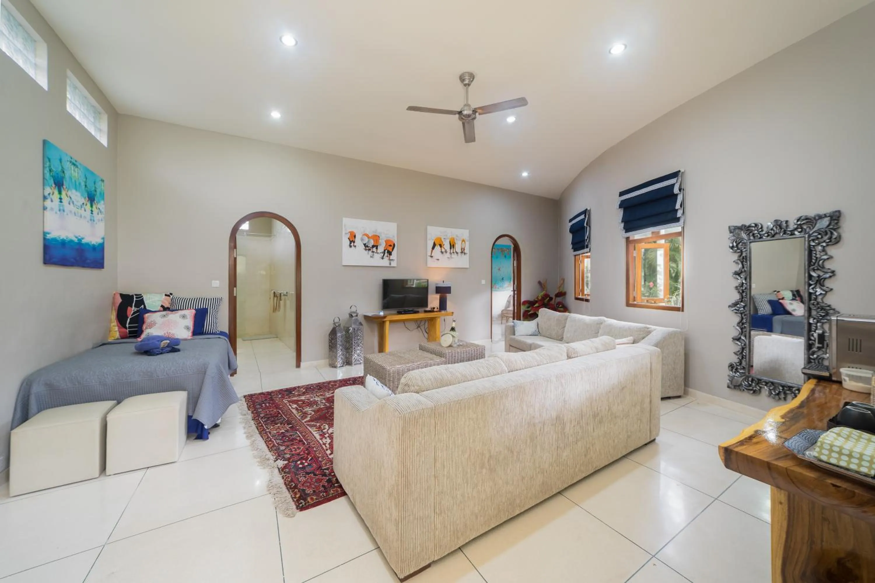 TV and multimedia in Villa Costa Plenty