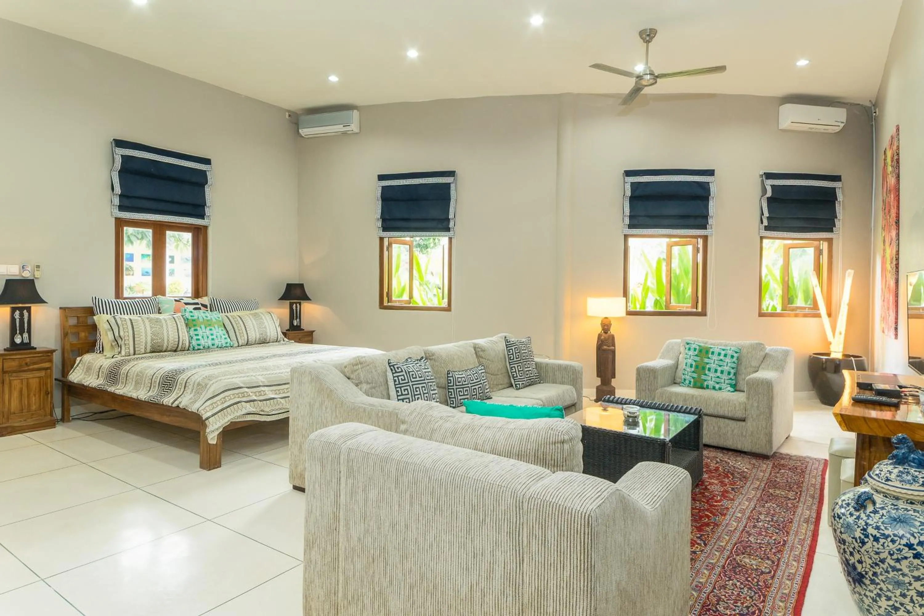 Bed in Villa Costa Plenty