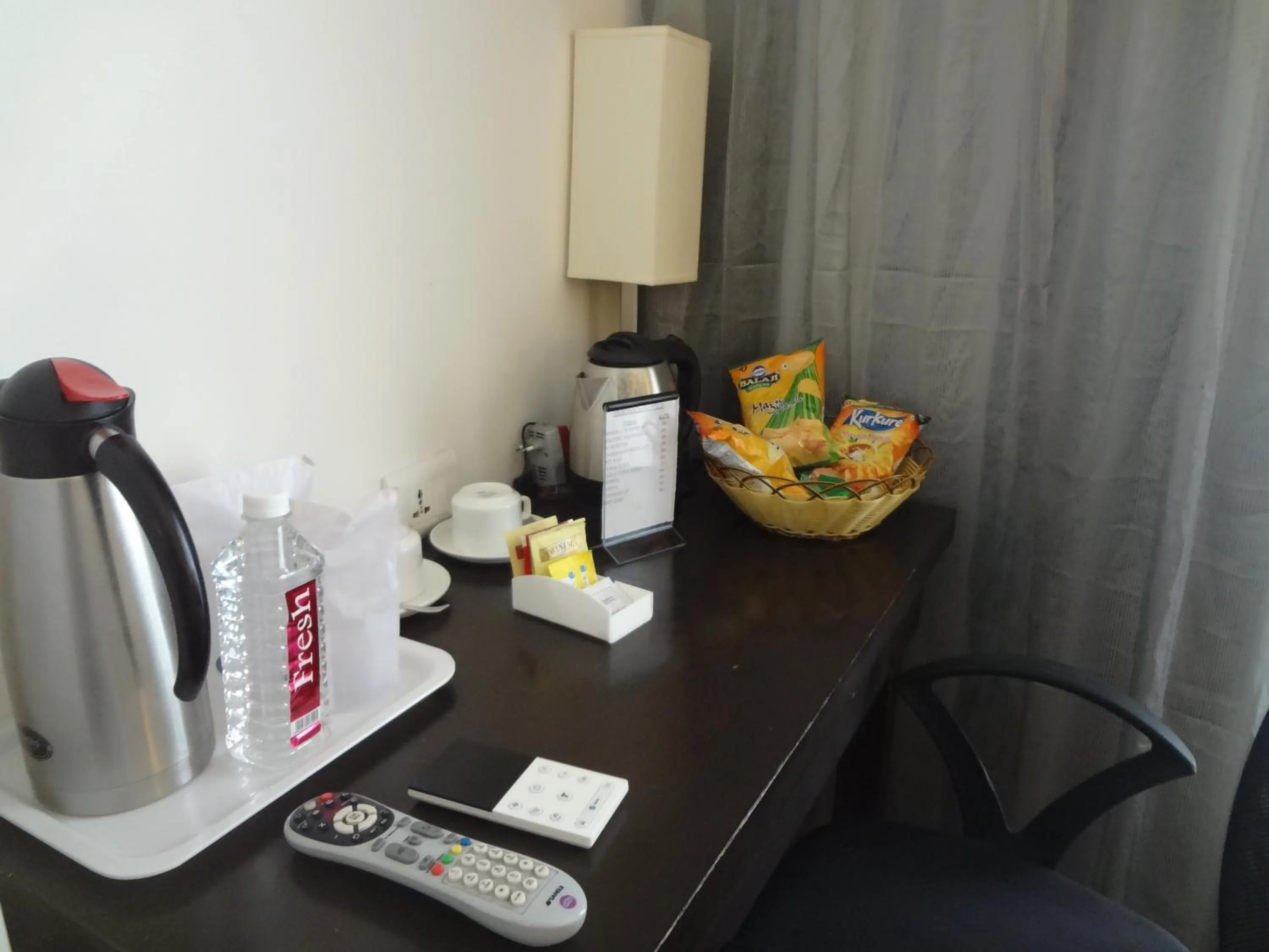 Coffee/tea facilities in Veronica Hotel