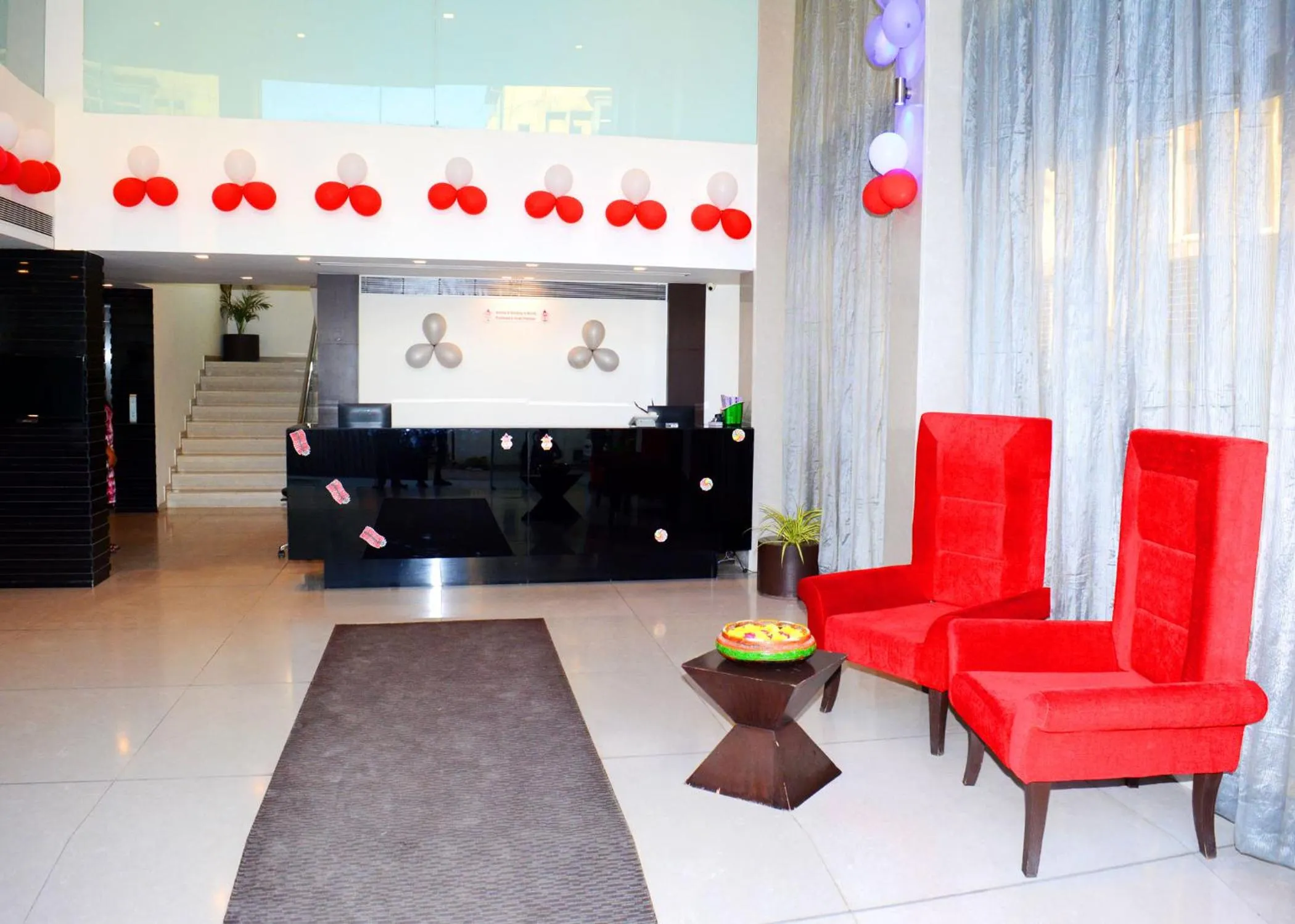 Lobby or reception in Veronica Hotel