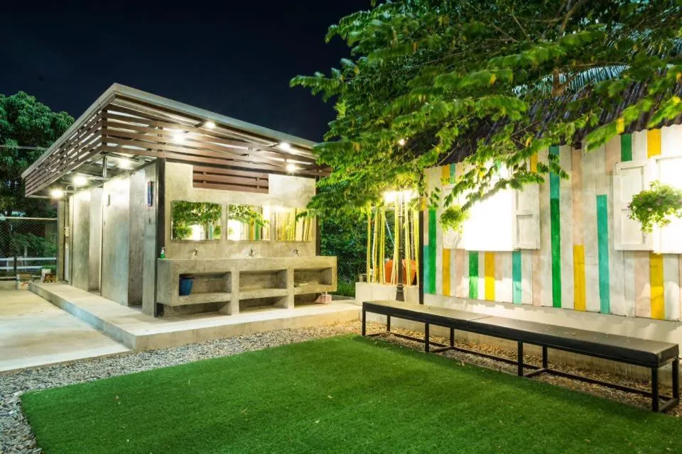 Nang Ta Yon @ Ban Thap Chang Hostel