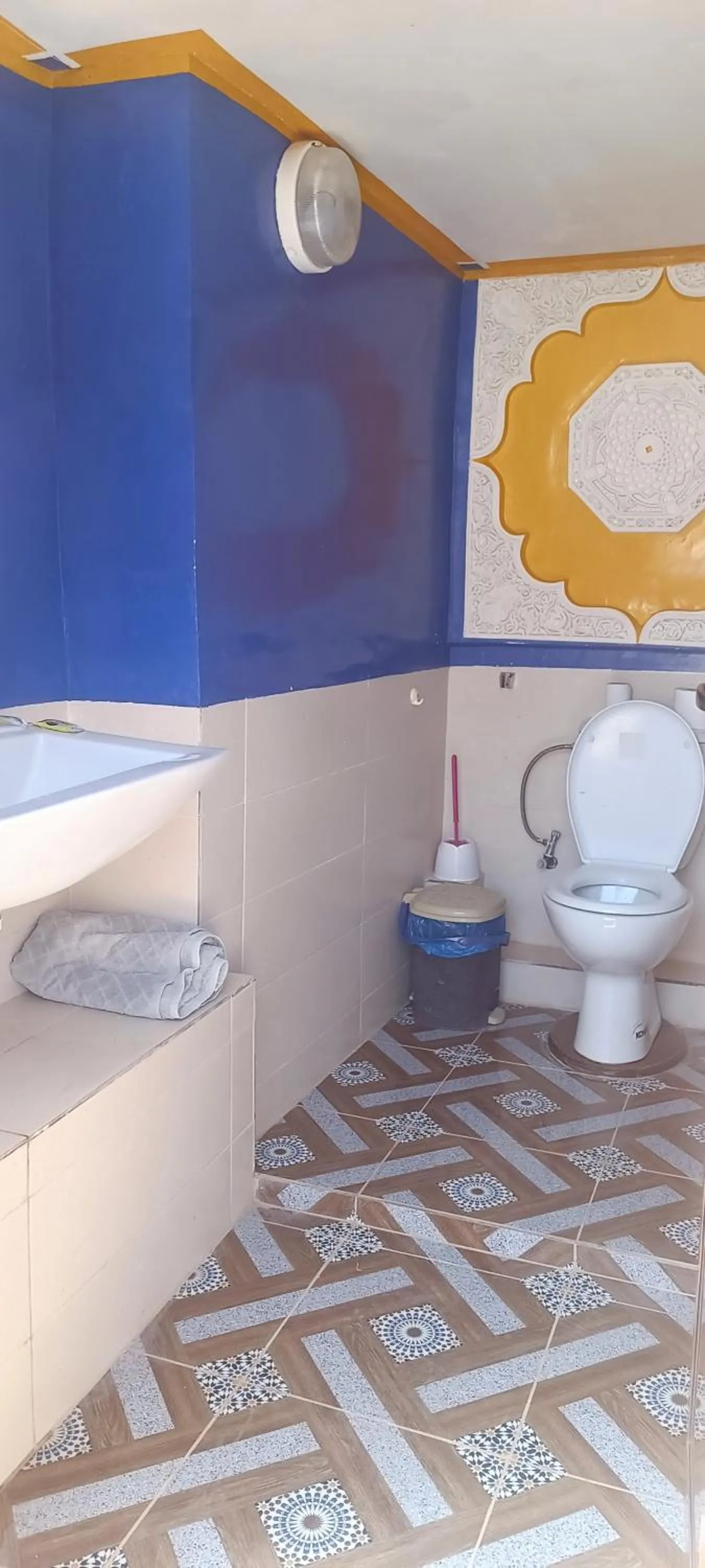 Toilet in Citadelle Gorges