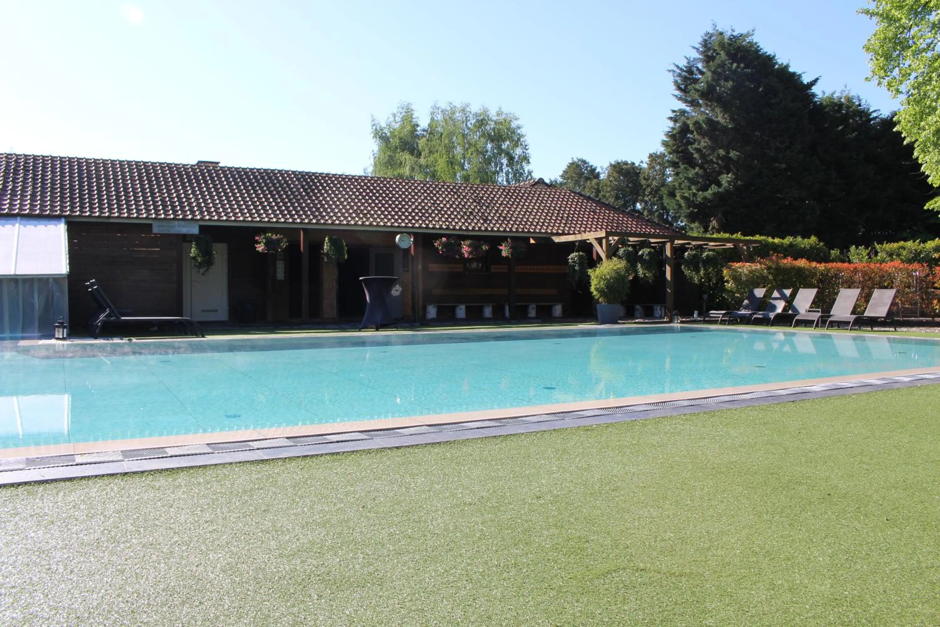 Swimming pool in Thermen Londerzeel Hotel