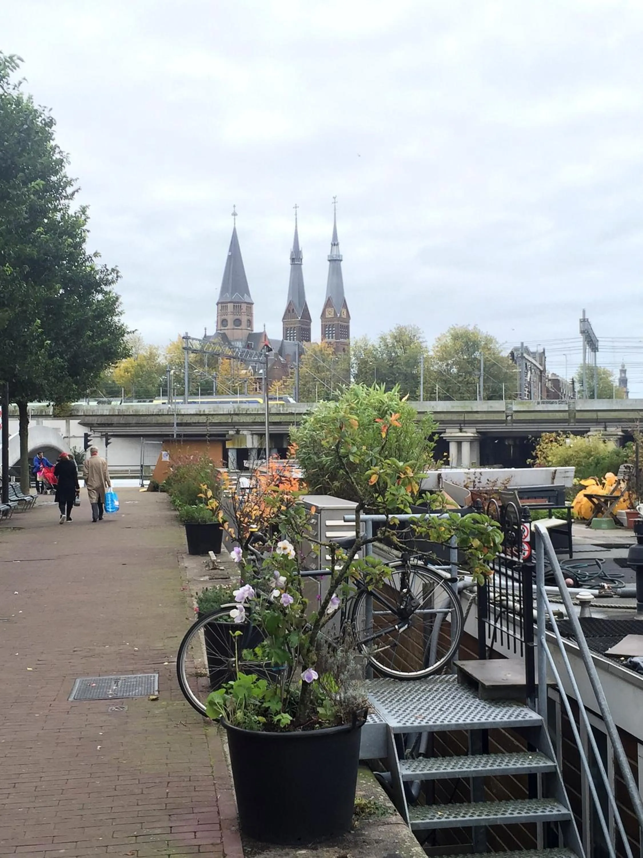 Landmark view in Houseboat Westerdok
