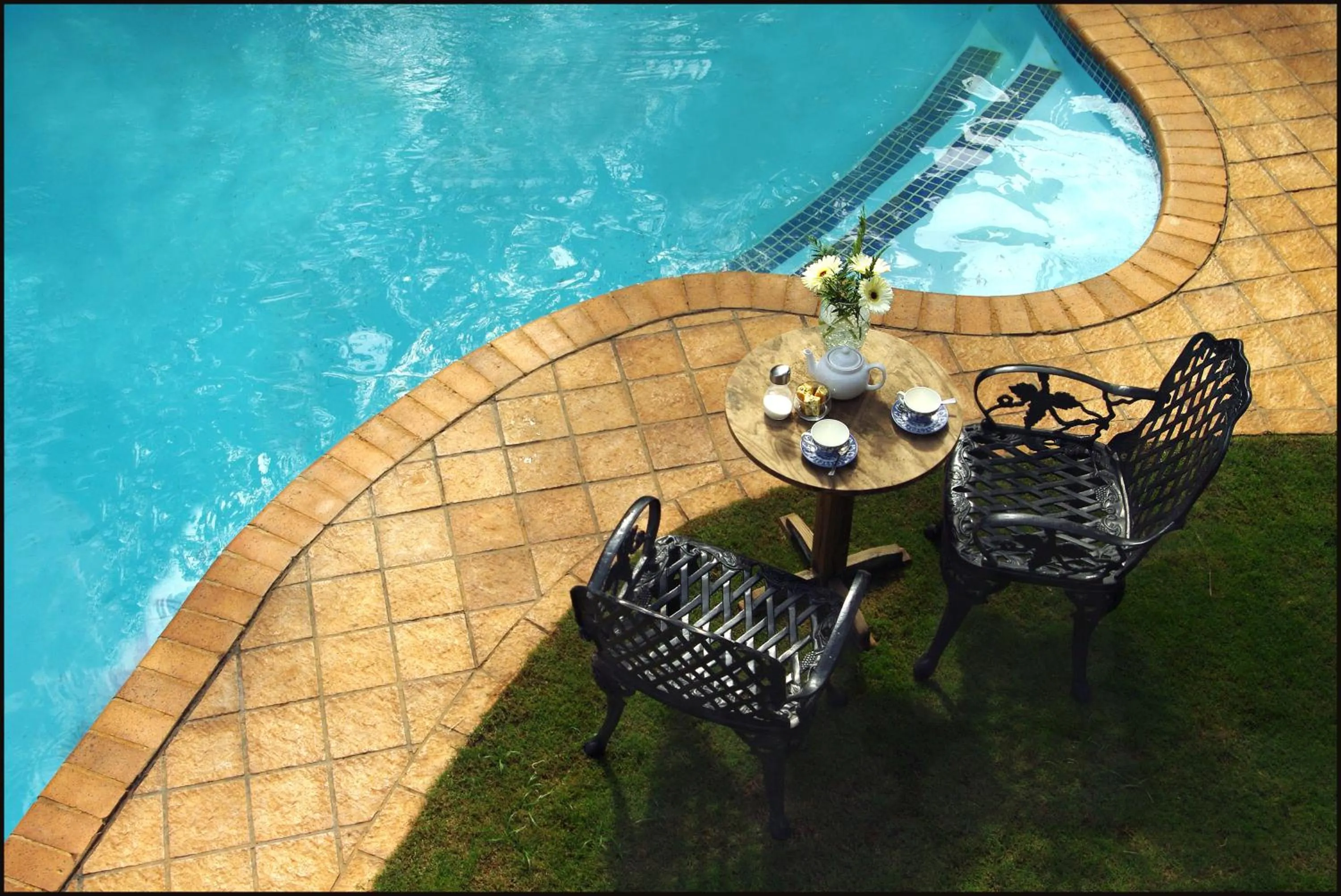 Pool view in Kassaboera Lodge