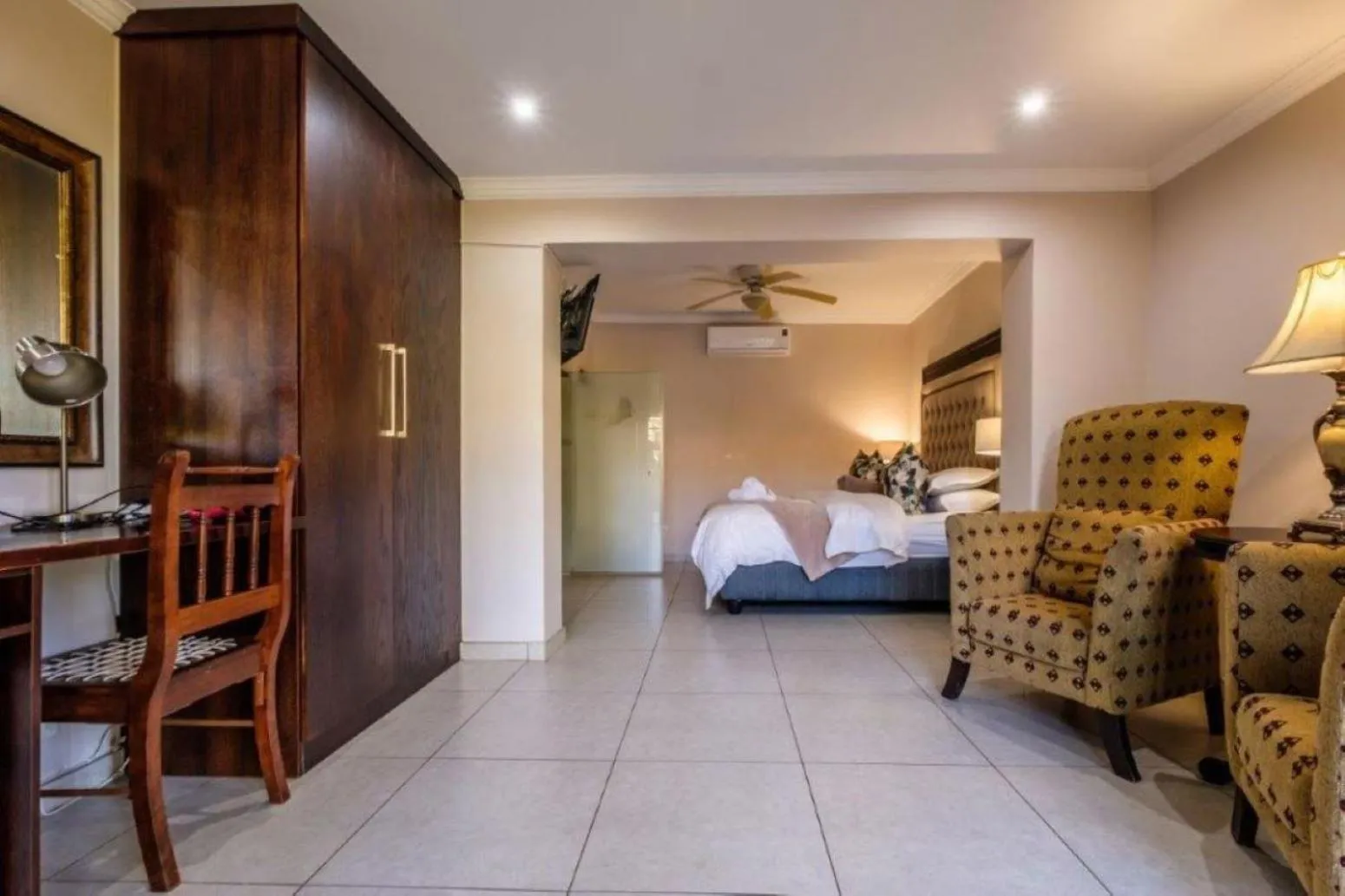 Bedroom, Bed in Kassaboera Lodge