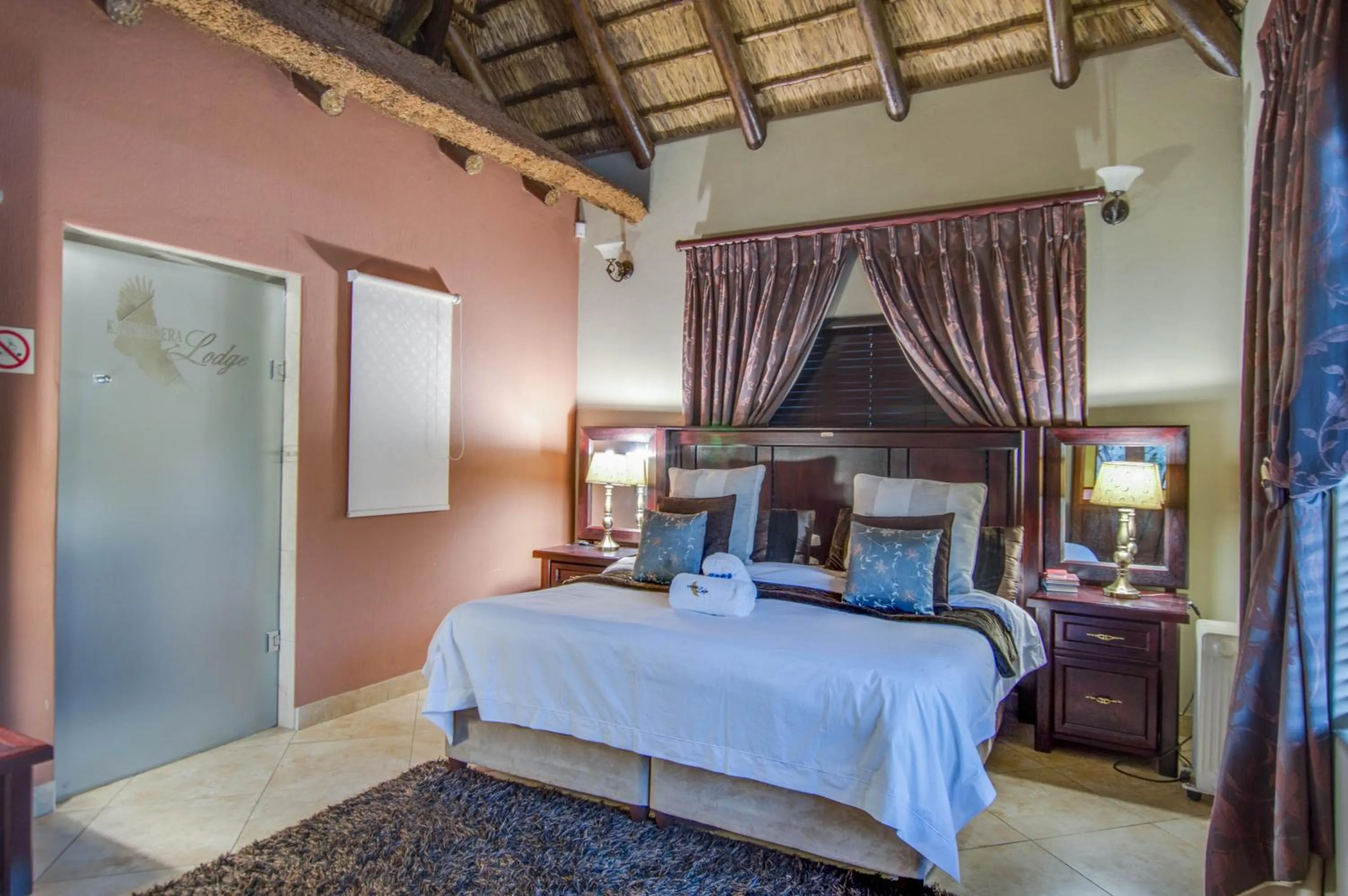 Photo of the whole room, Bed in Kassaboera Lodge