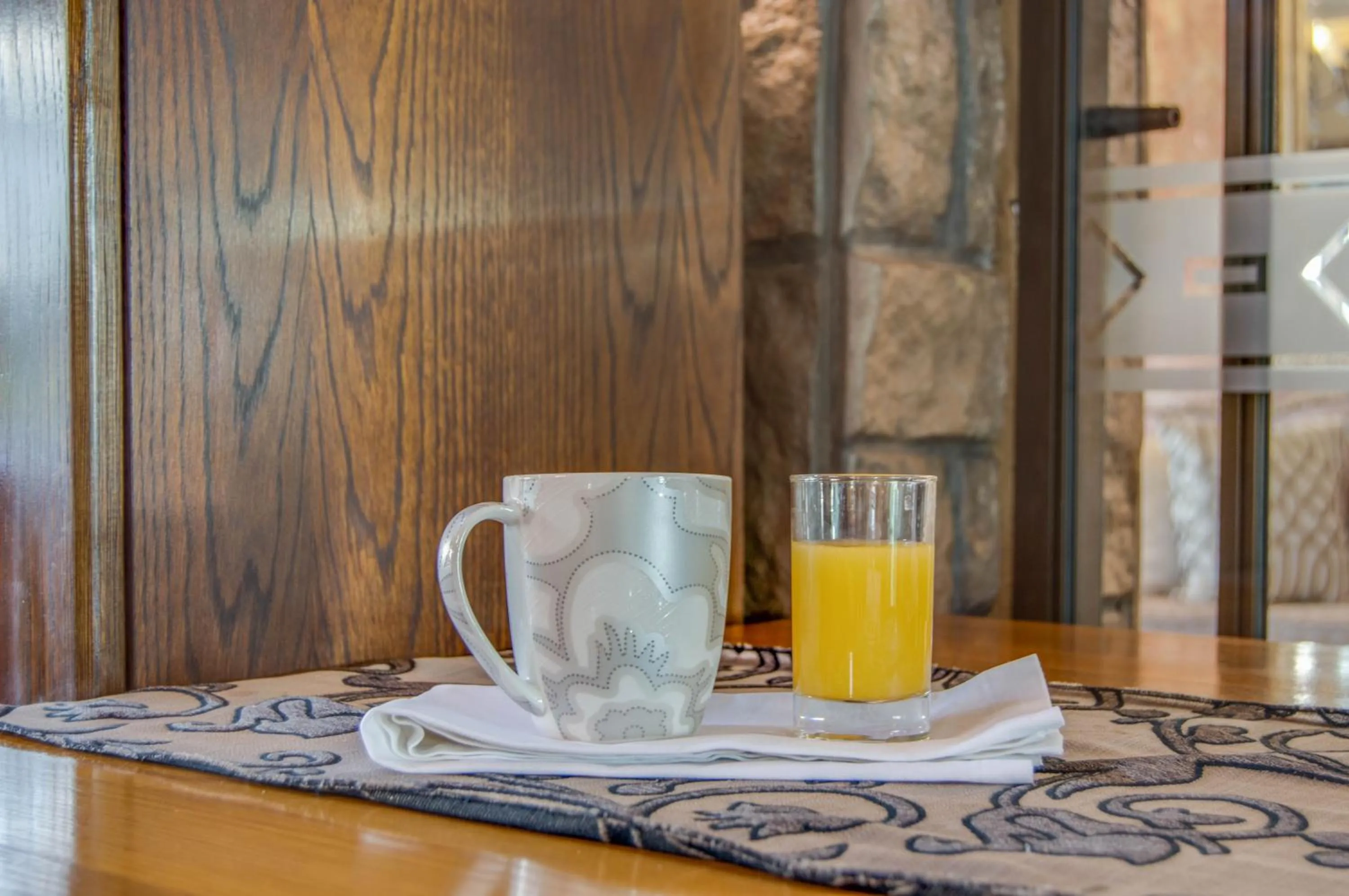 Restaurant/places to eat in Kassaboera Lodge