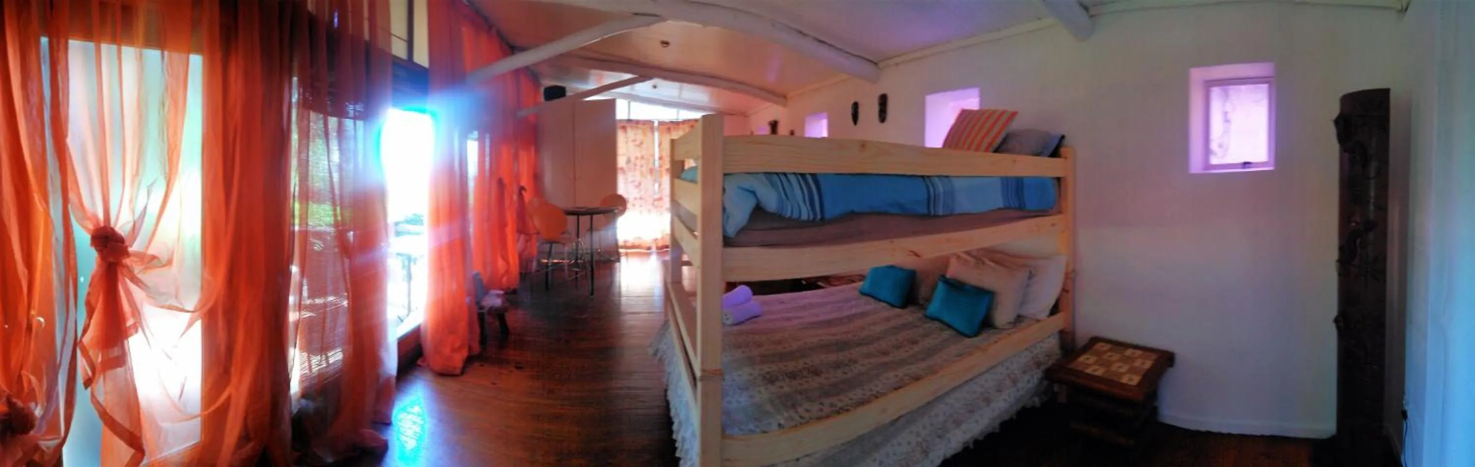 Photo of the whole room, Bed in Westmoreland Lodge