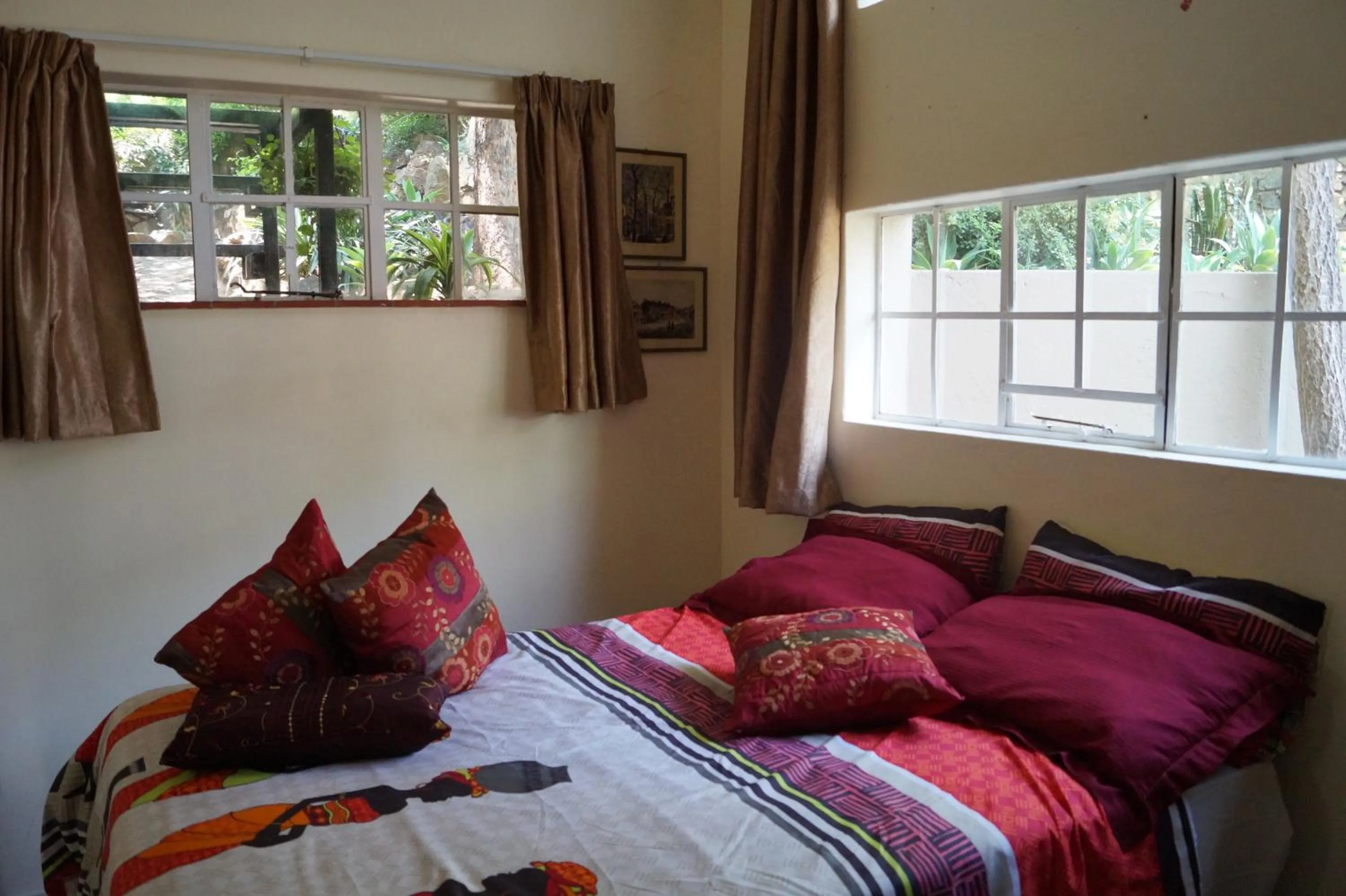 Bedroom, Bed in Westmoreland Lodge