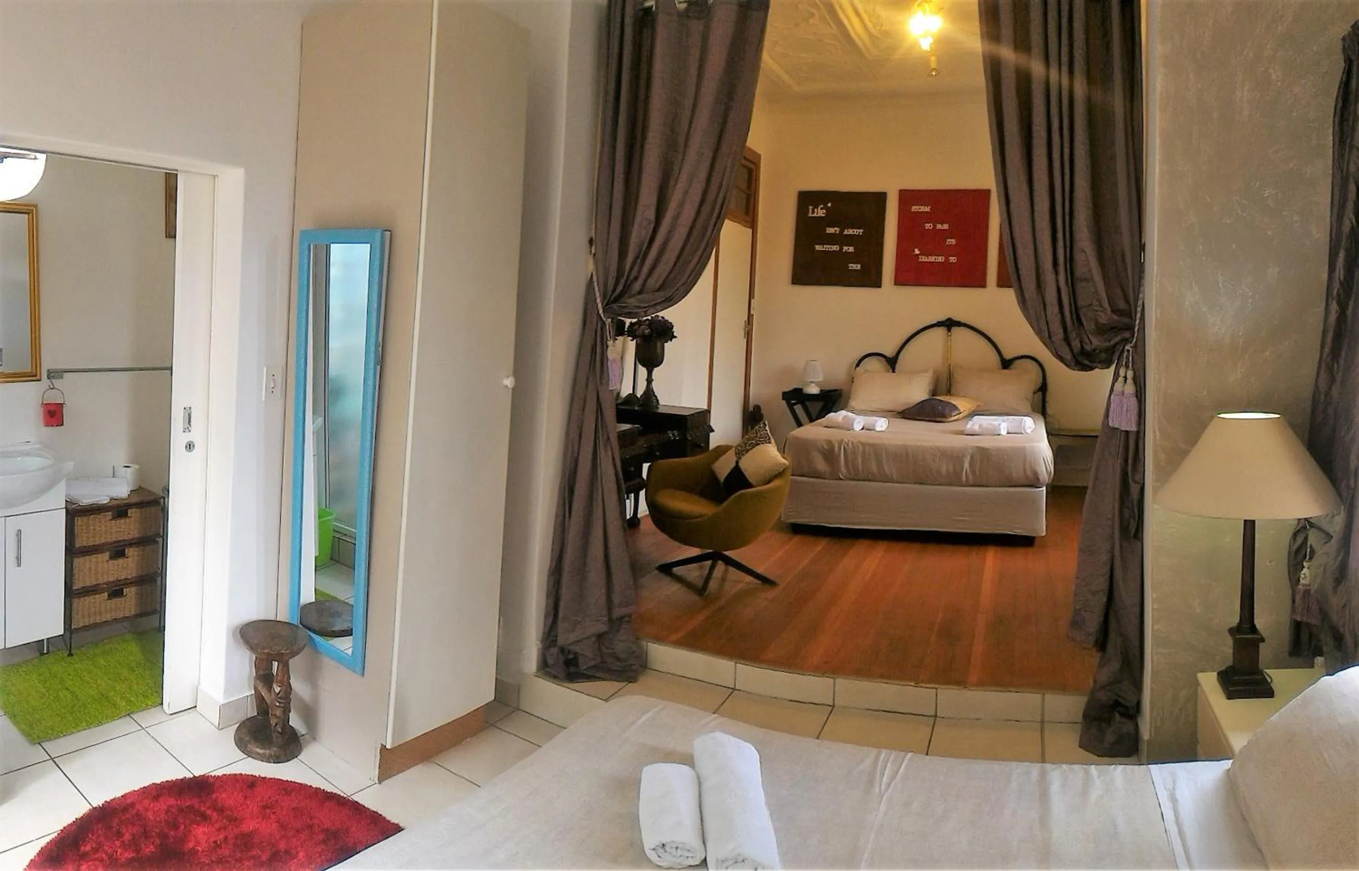 Photo of the whole room, Bed in Westmoreland Lodge