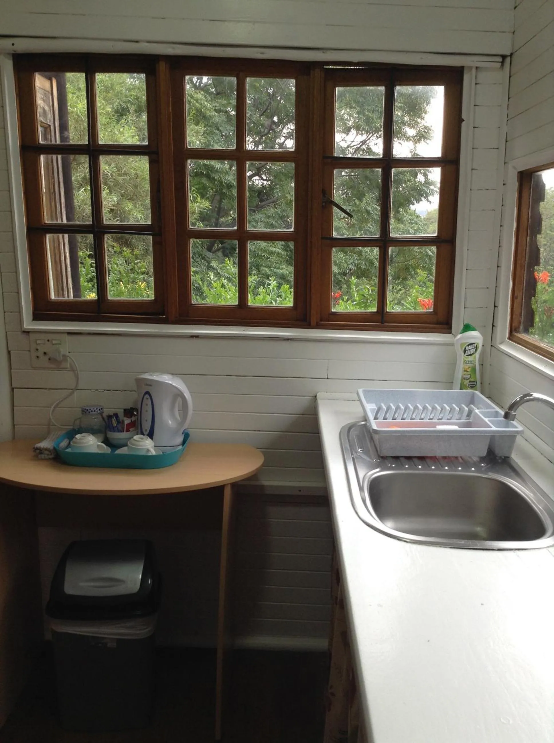 Coffee/tea facilities in Westmoreland Lodge