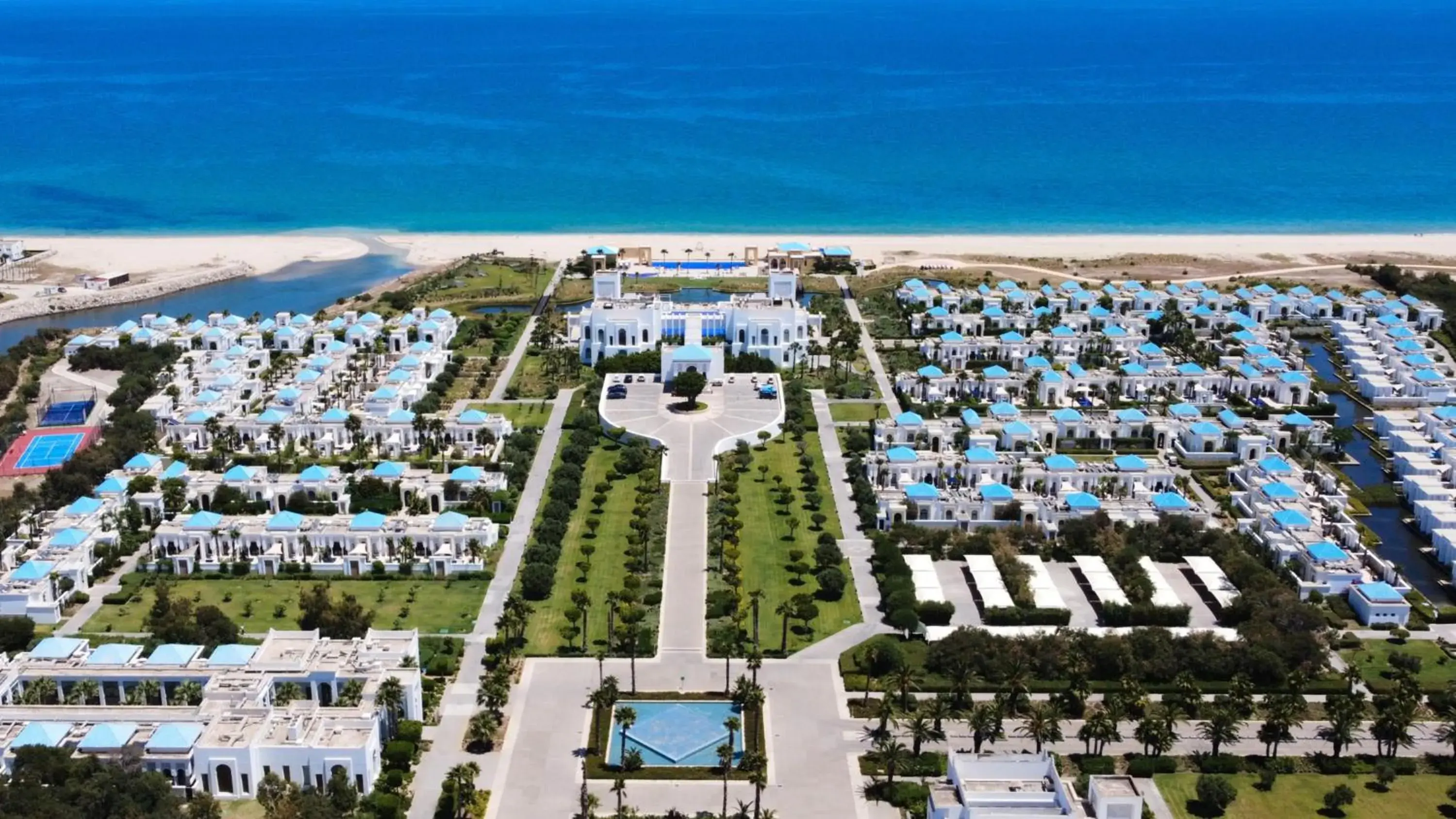 Property building in Banyan Tree Tamouda Bay Property building in Banyan Tree Tamouda Bay