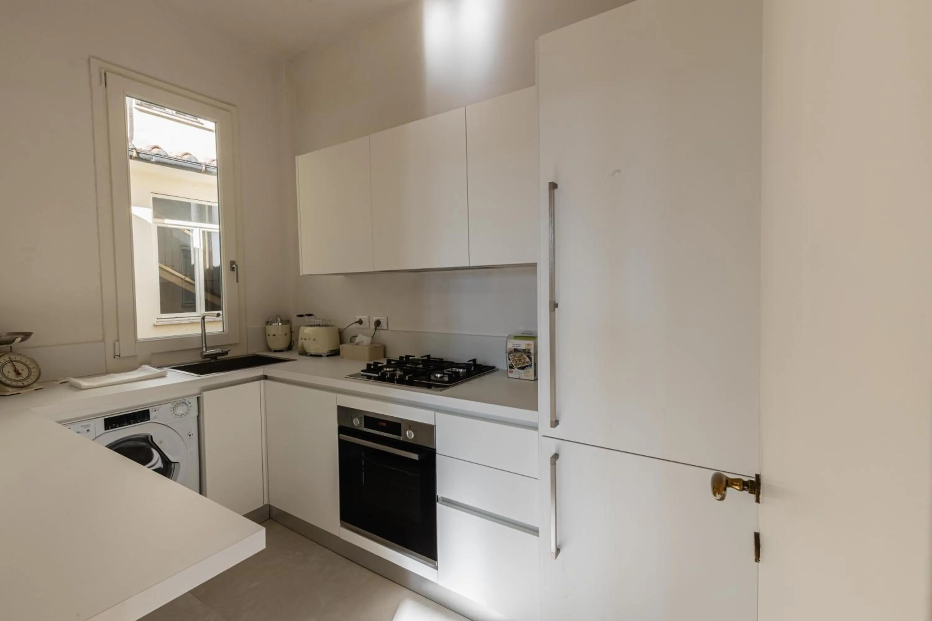 Kitchen or kitchenette in Antica Torre Tornabuoni