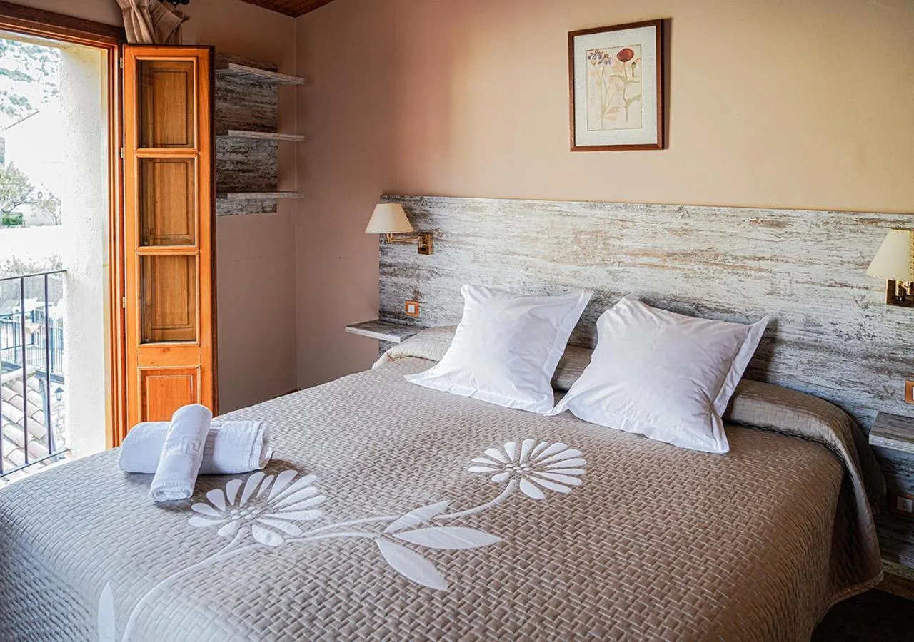 Bed in Hotel Can Missé