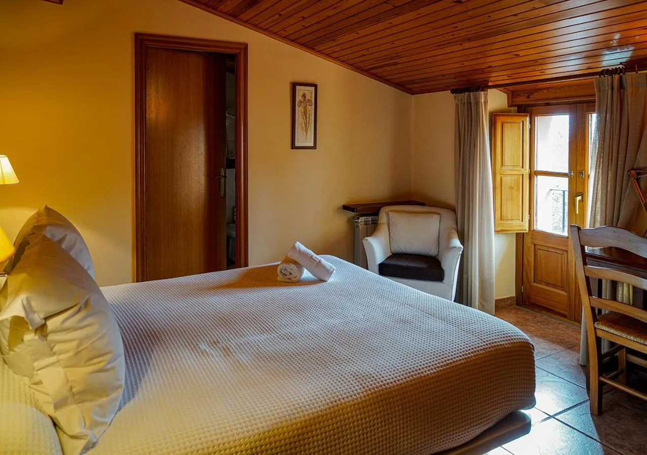 Bed in Hotel Can Missé