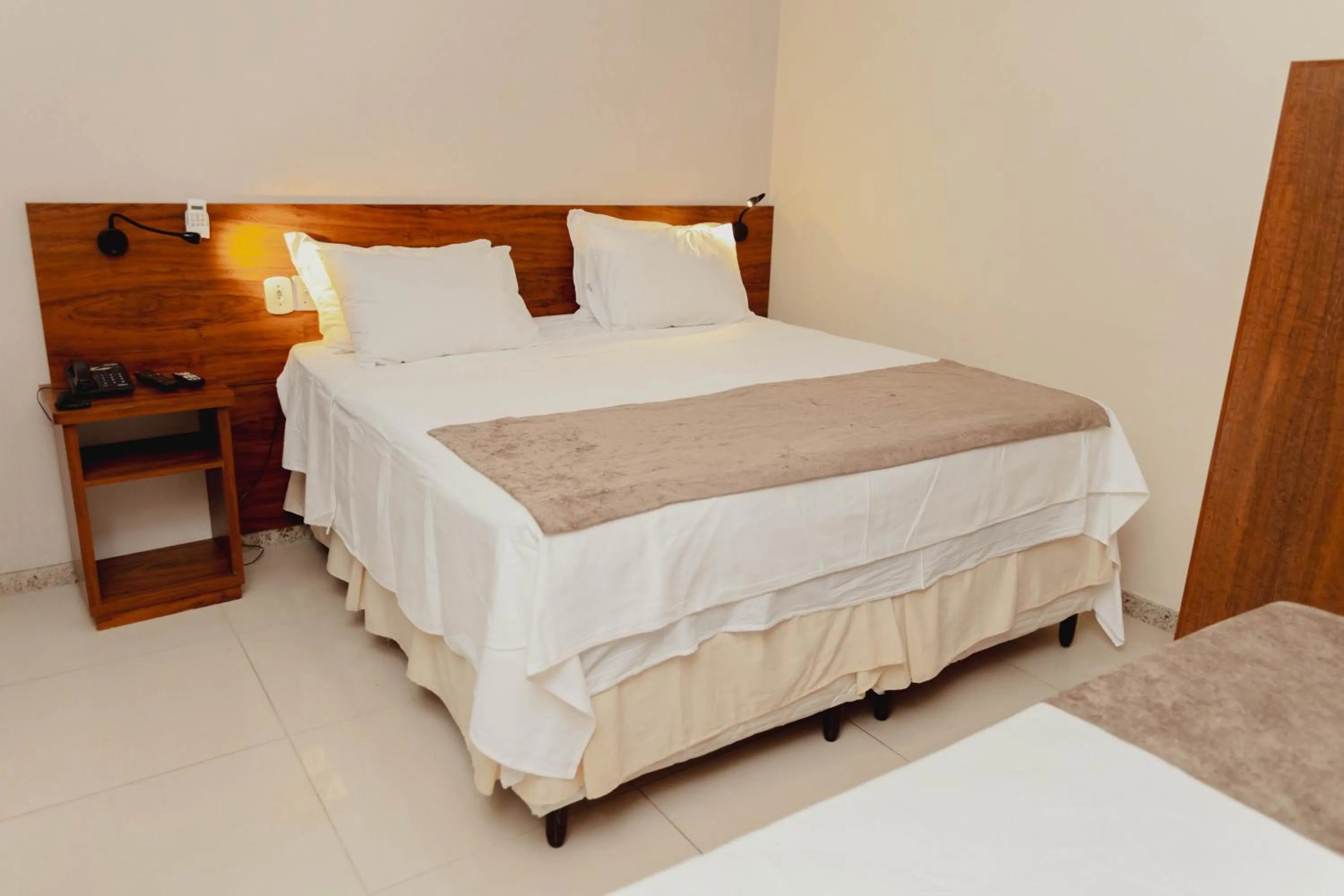 Bed in San Diego Lancaster Teófilo Otoni