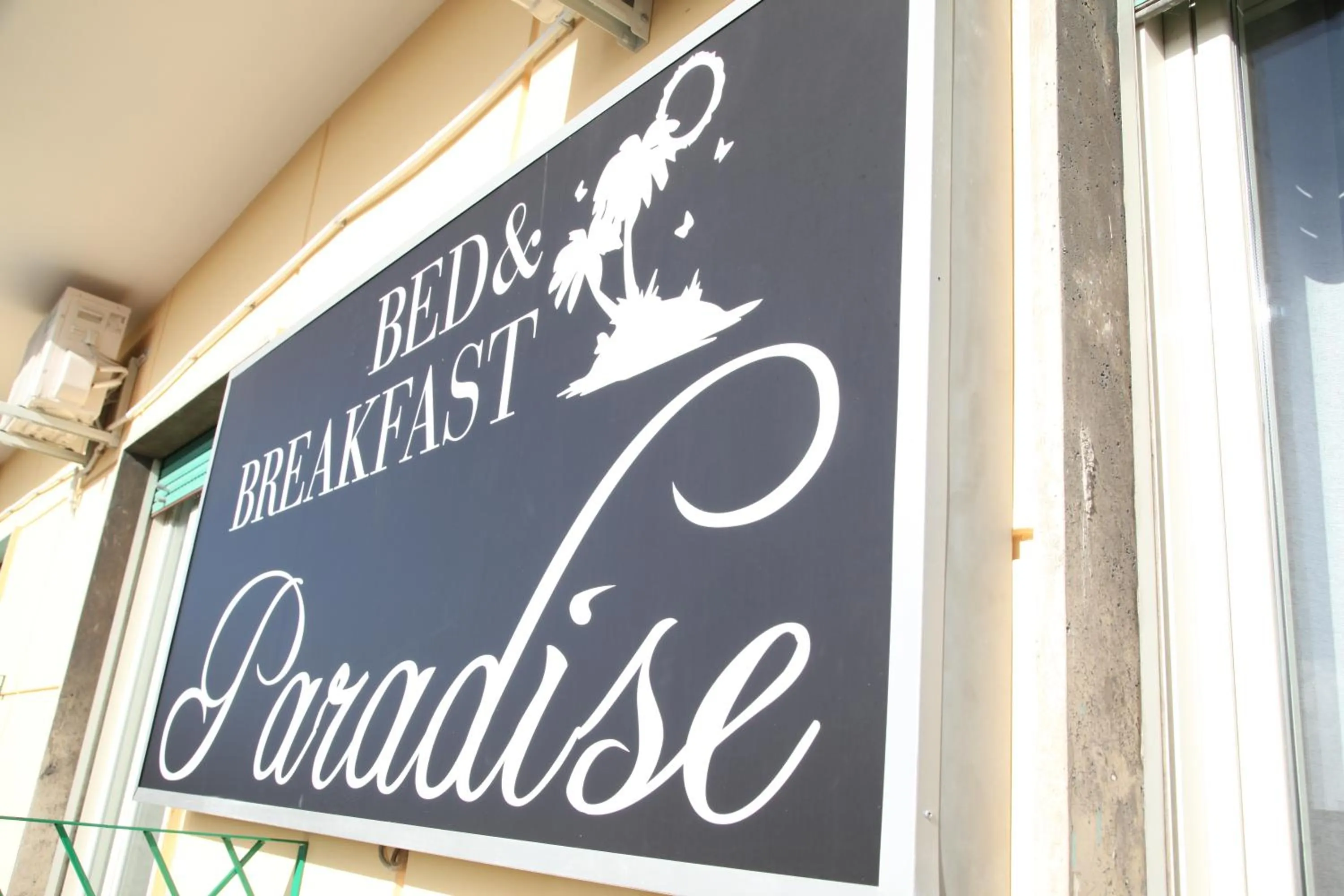 Property logo or sign in B&B Paradise