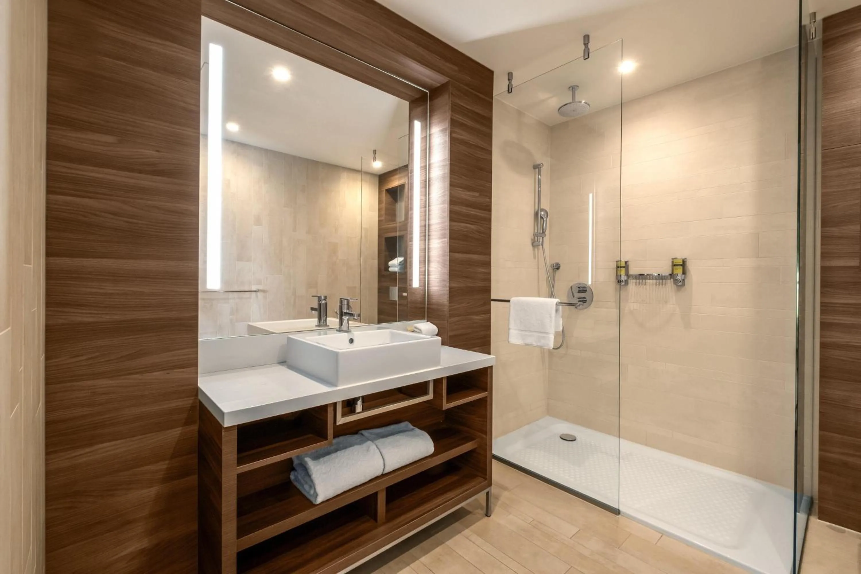 Bathroom in Element Amsterdam