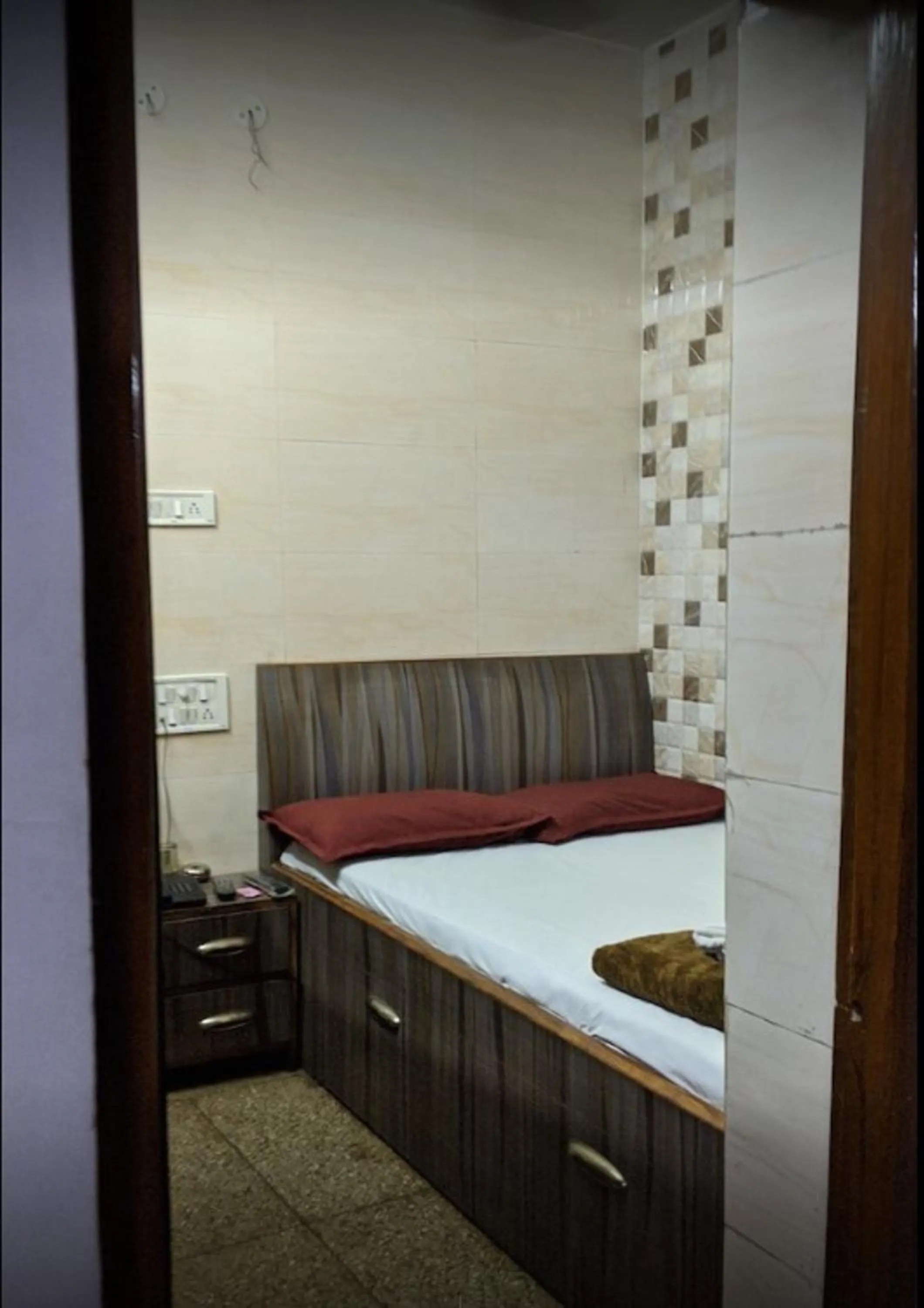 Bed in Ajanta Hotel 100 Mtrs Railway Station & 400 Mtrs Dargah