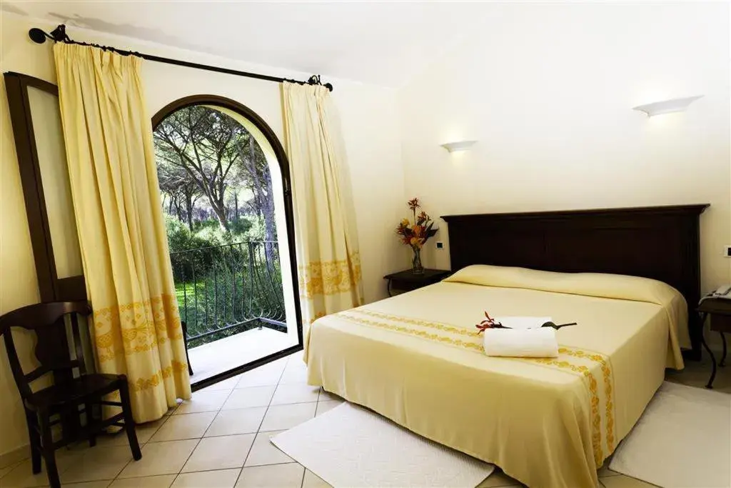 Triple Room with Balcony in Horse Country Resort Congress & Spa - Hotel Ribot Triple Room with Balcony in Horse Country Resort Congress & Spa - Hotel Ribot