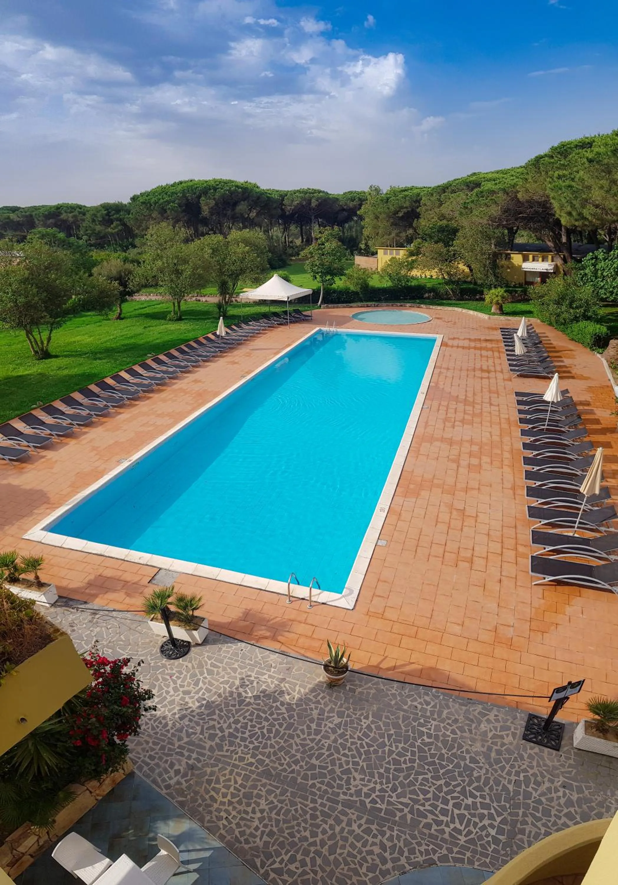 Swimming pool in Horse Country Resort Congress & Spa - Hotel Ribot