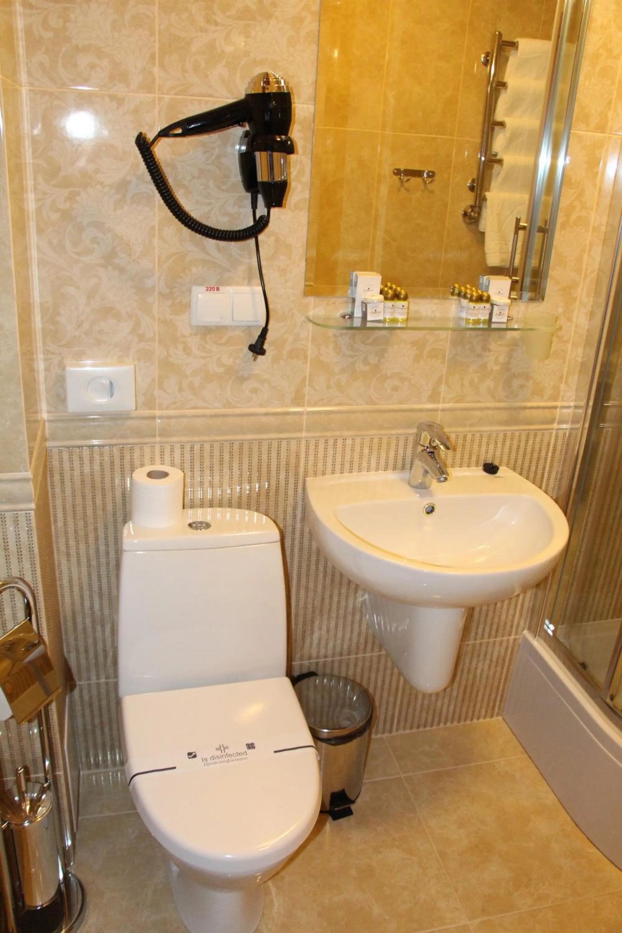 Shower in Aristokrat