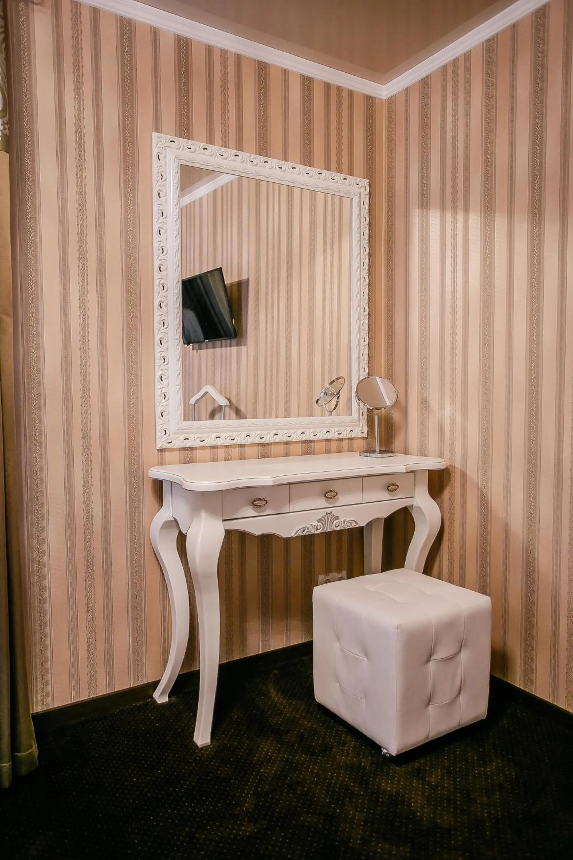 Decorative detail in Aristokrat