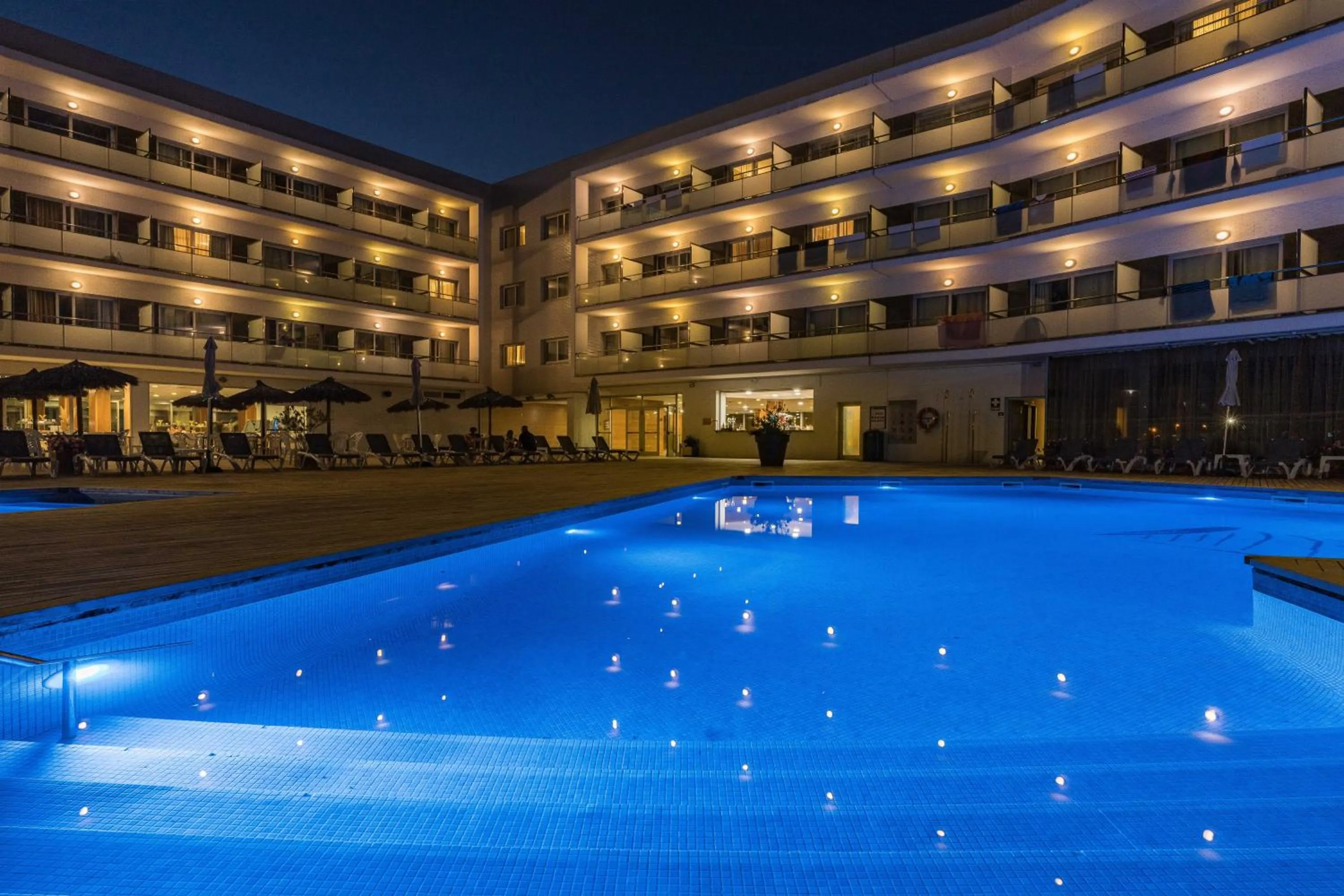 Swimming pool in RVHotels Nautic Park