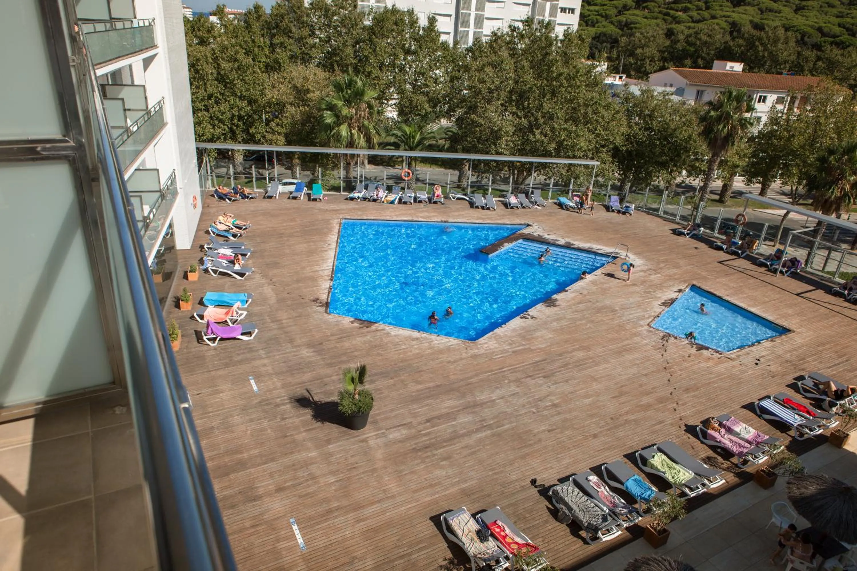 Pool view in RVHotels Nautic Park