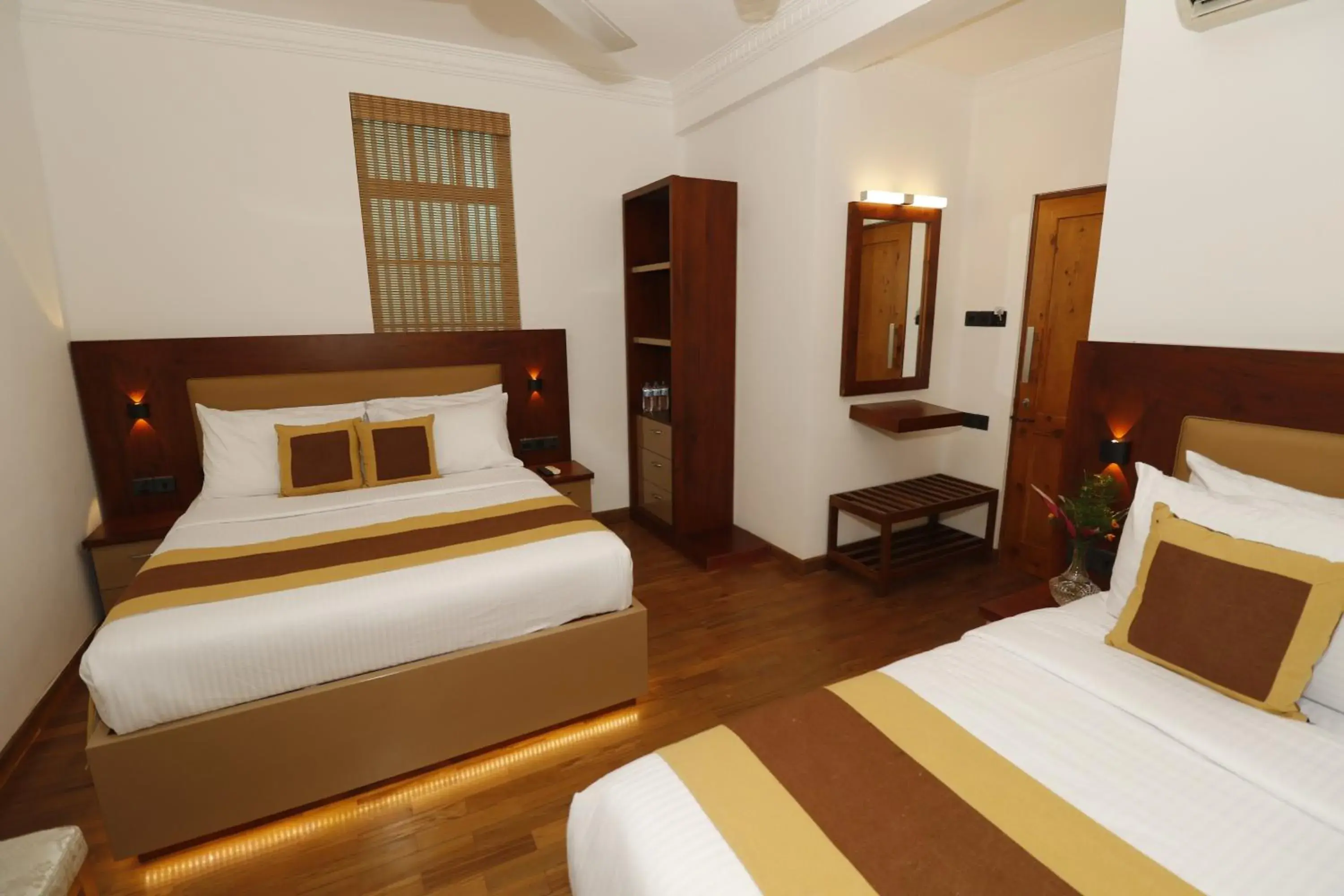 Triple Room with Balcony in King Of Kandy Triple Room with Balcony in King Of Kandy