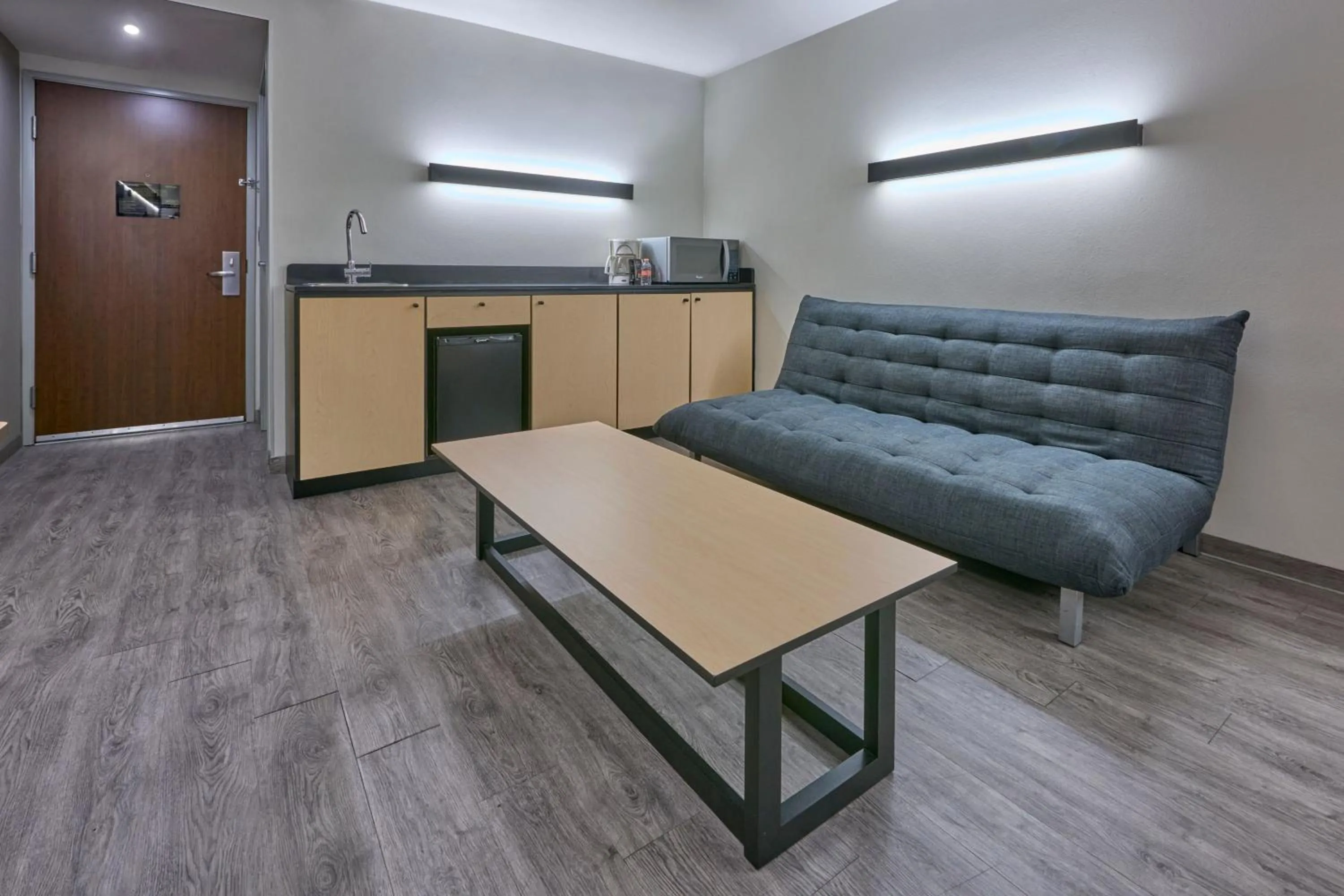 Photo of the whole room in City Express Plus by Marriott Ciudad de México Periférico Sur Tlalpan