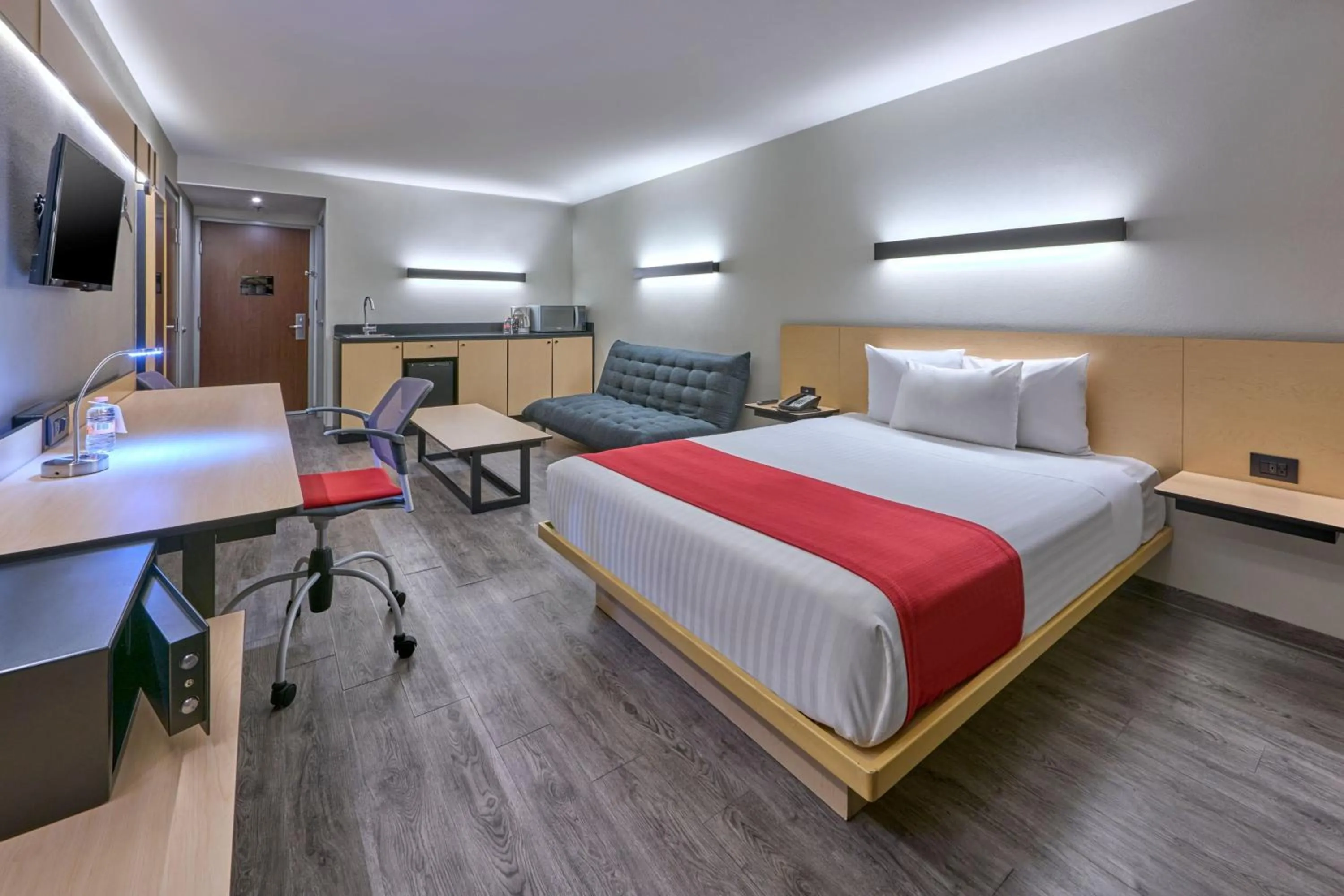 Photo of the whole room, Bed in City Express Plus by Marriott Ciudad de México Periférico Sur Tlalpan