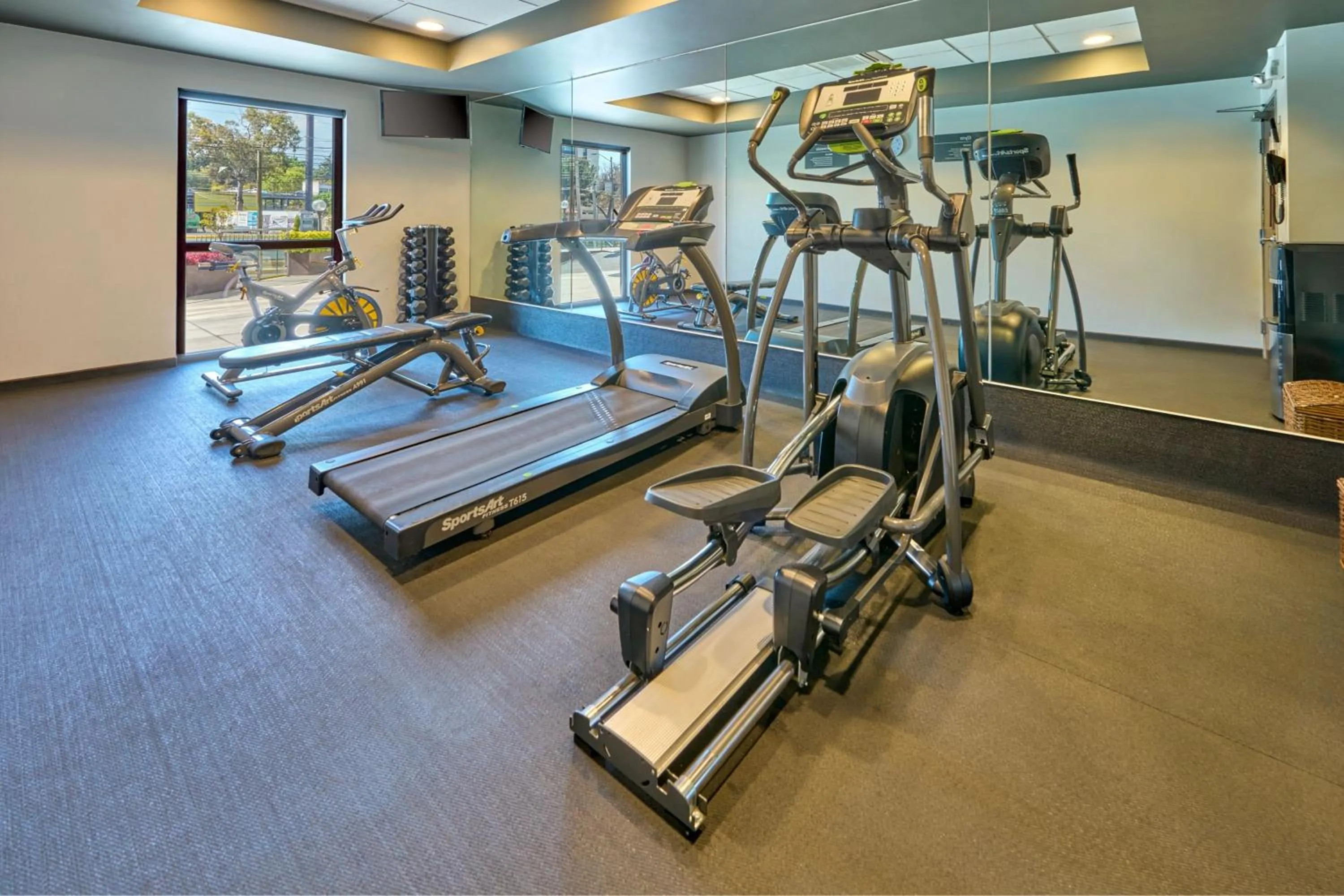 Fitness centre/facilities in City Express Plus by Marriott Ciudad de México Periférico Sur Tlalpan