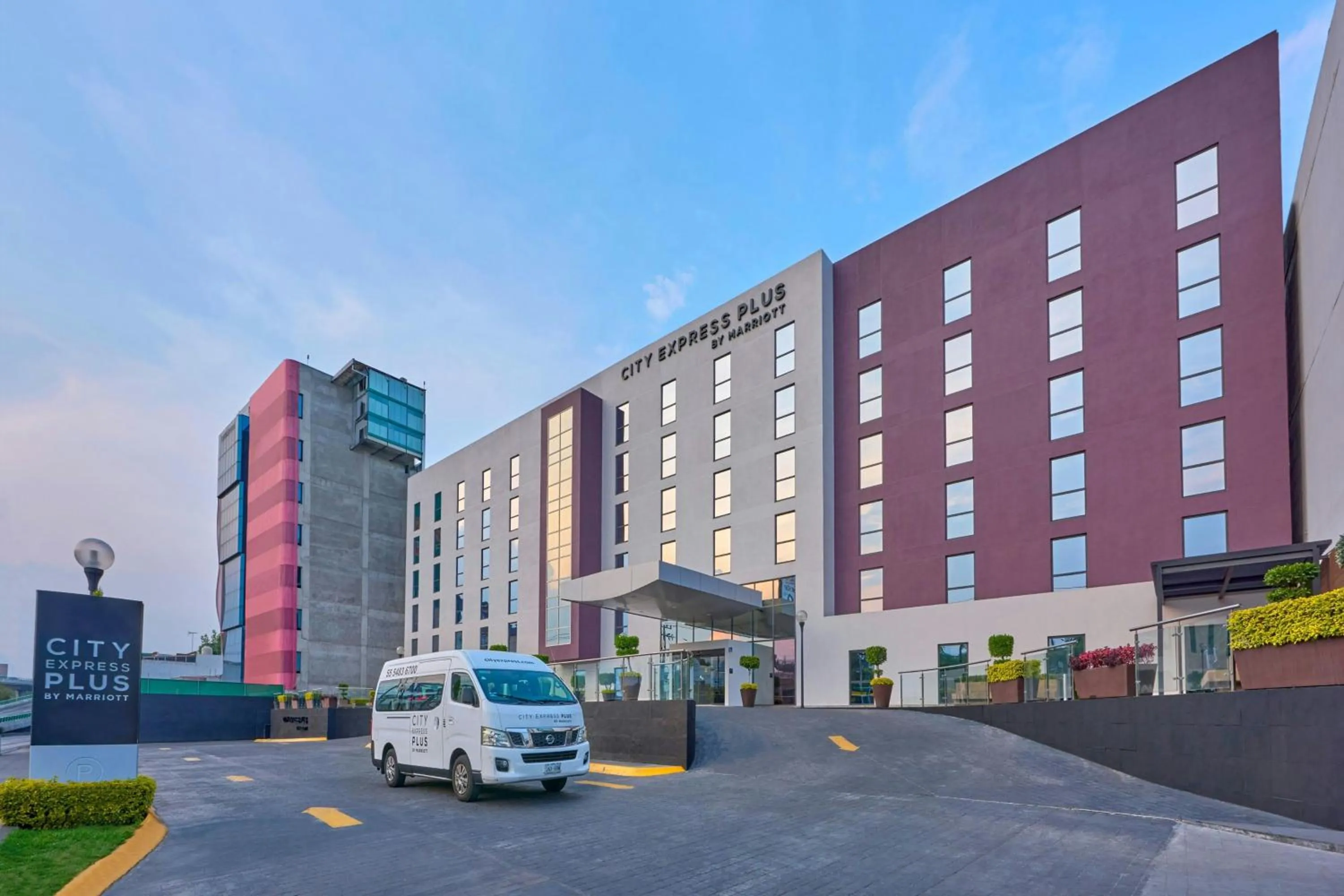 Property building in City Express Plus by Marriott Ciudad de México Periférico Sur Tlalpan