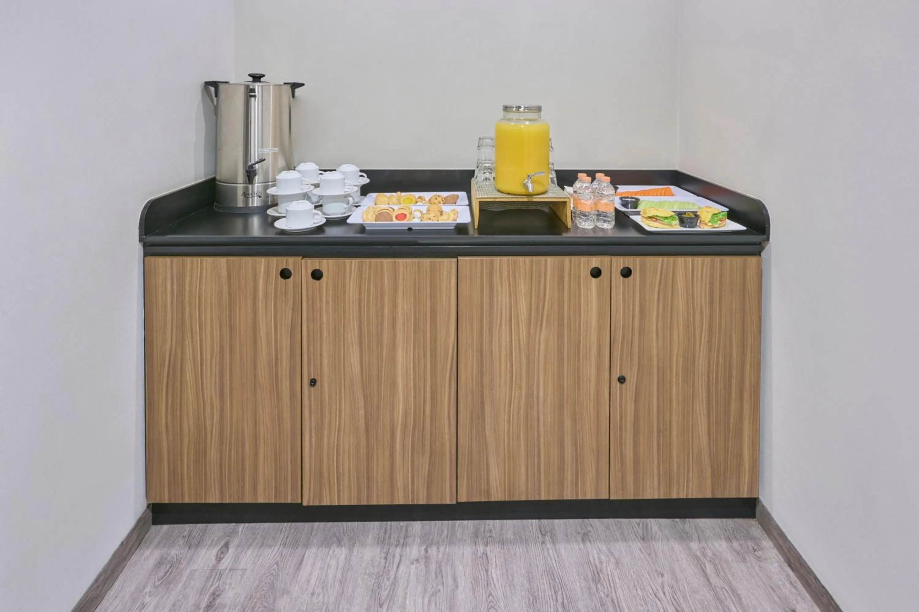 Meeting/conference room in City Express Plus by Marriott Ciudad de México Periférico Sur Tlalpan