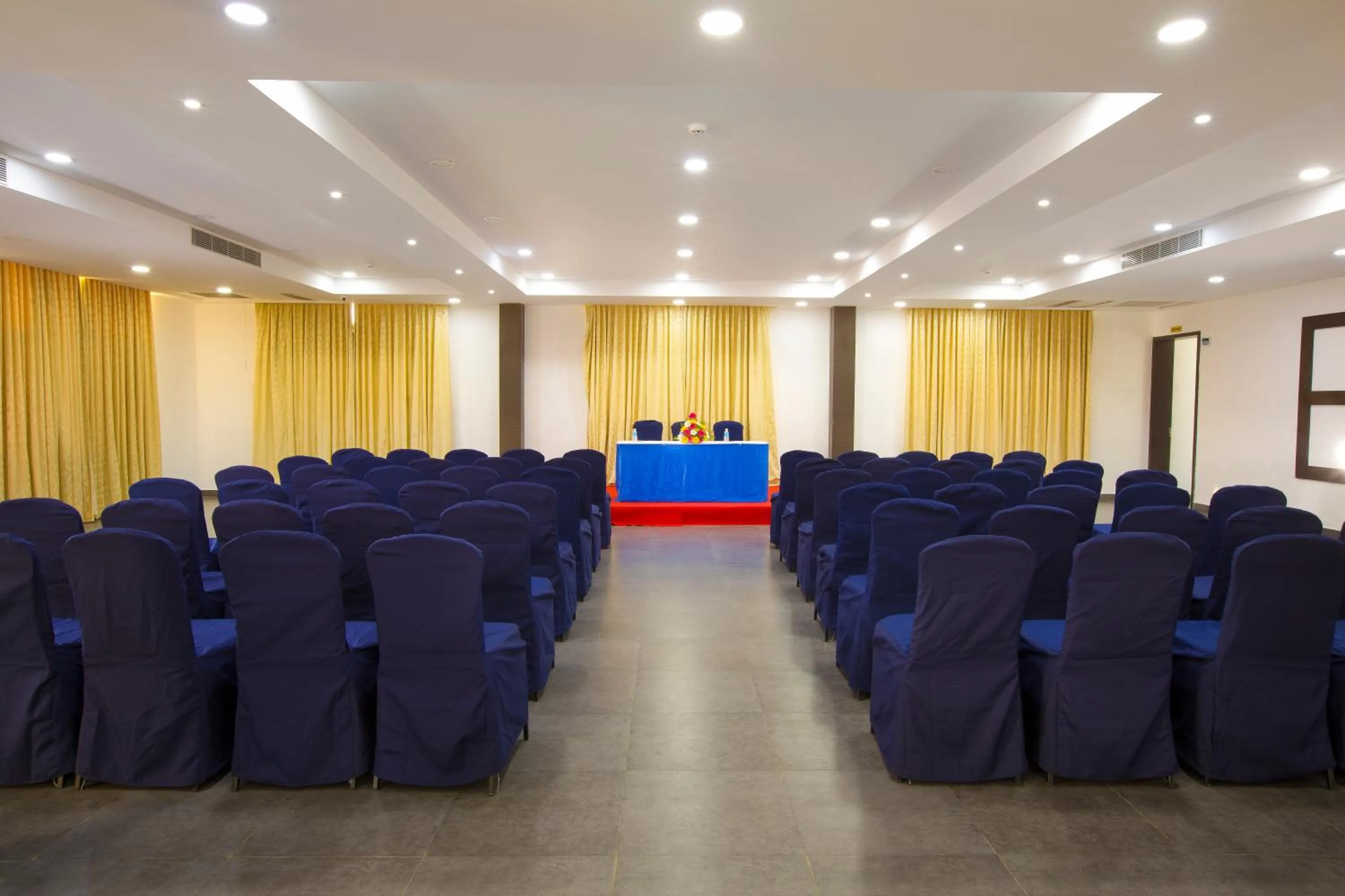 Meeting/conference room in Landmark Pallavaa Beach Resorts Mahabalipuram