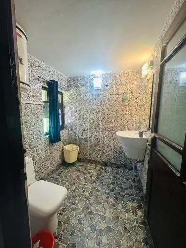 Barzam Lake View Resort
