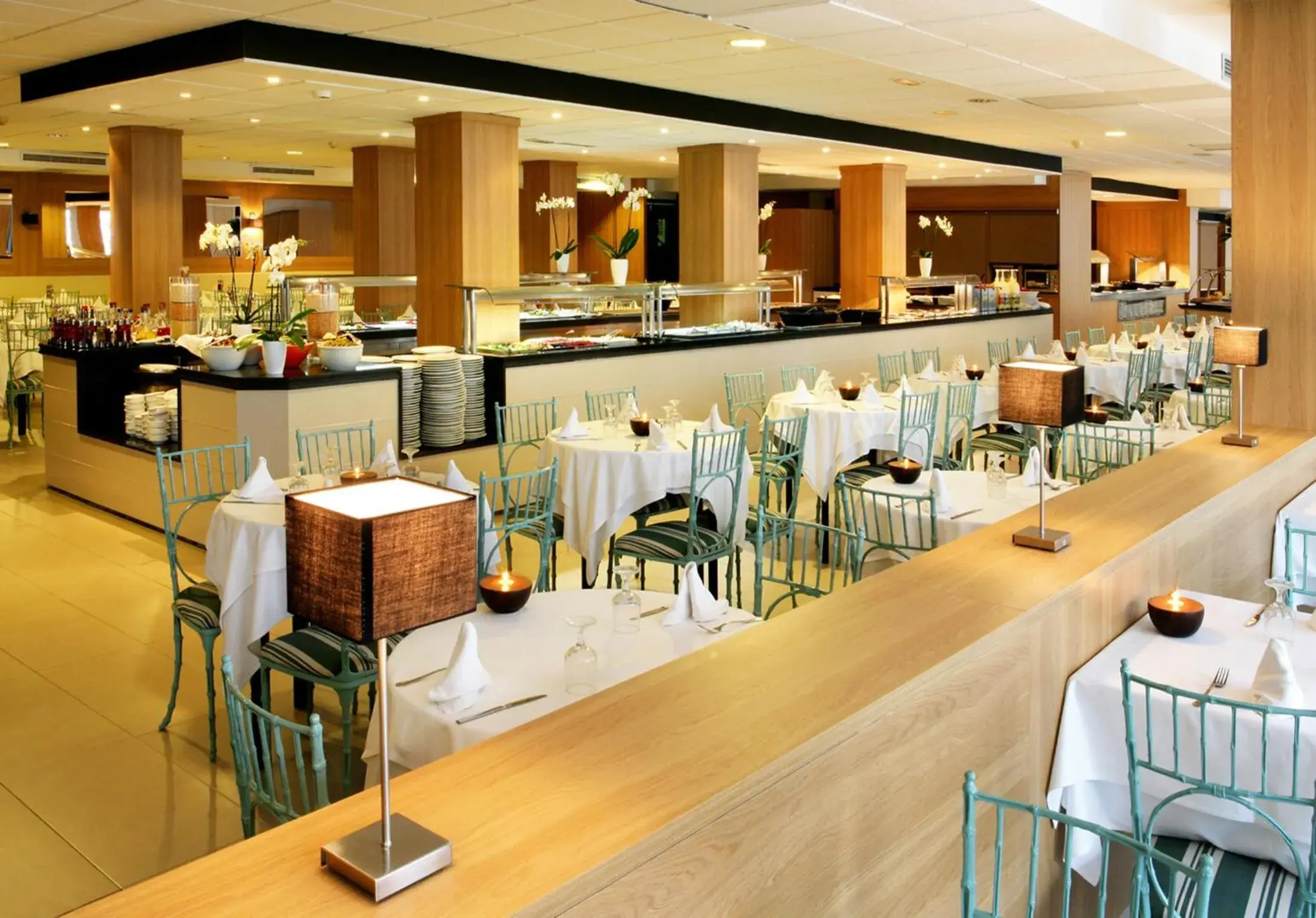 Restaurant/places to eat in Hotel Guitart Central Park Aqua Resort Restaurant/places to eat in Hotel Guitart Central Park Aqua Resort