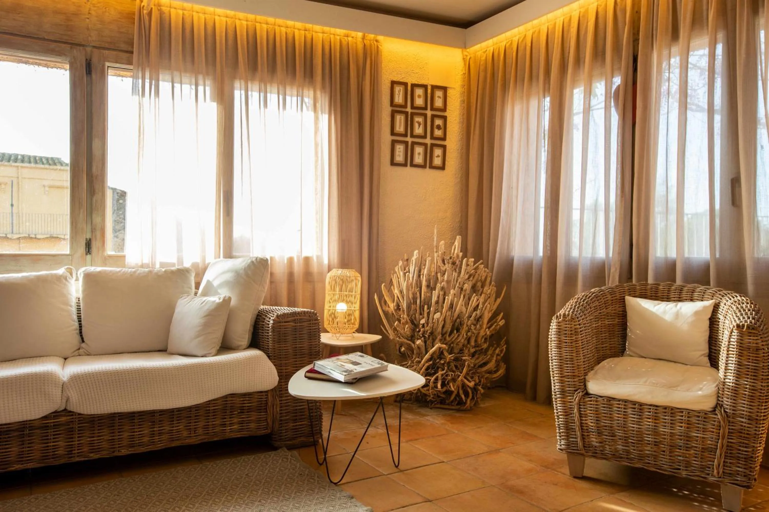 Living room in Hotel Boutique Niu de Sol - Designed for Adults