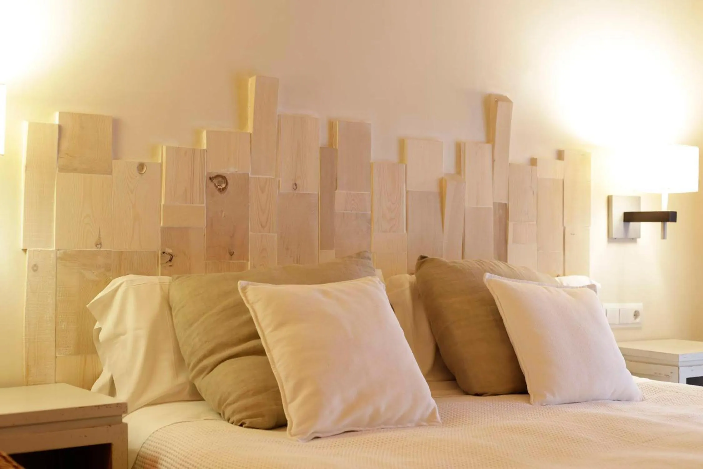 Bed in Hotel Boutique Niu de Sol - Designed for Adults