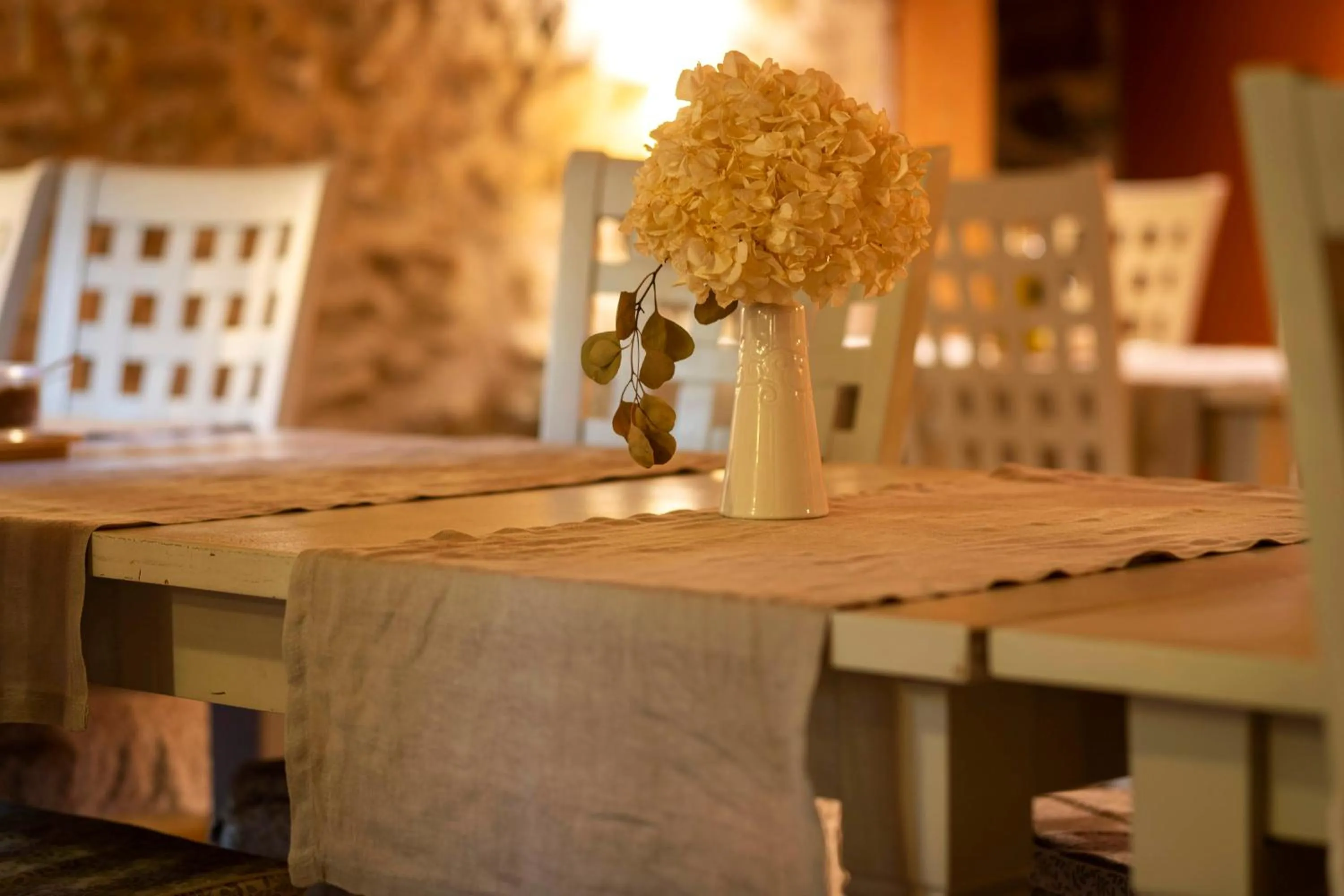 Restaurant/places to eat in Hotel Boutique Niu de Sol - Designed for Adults