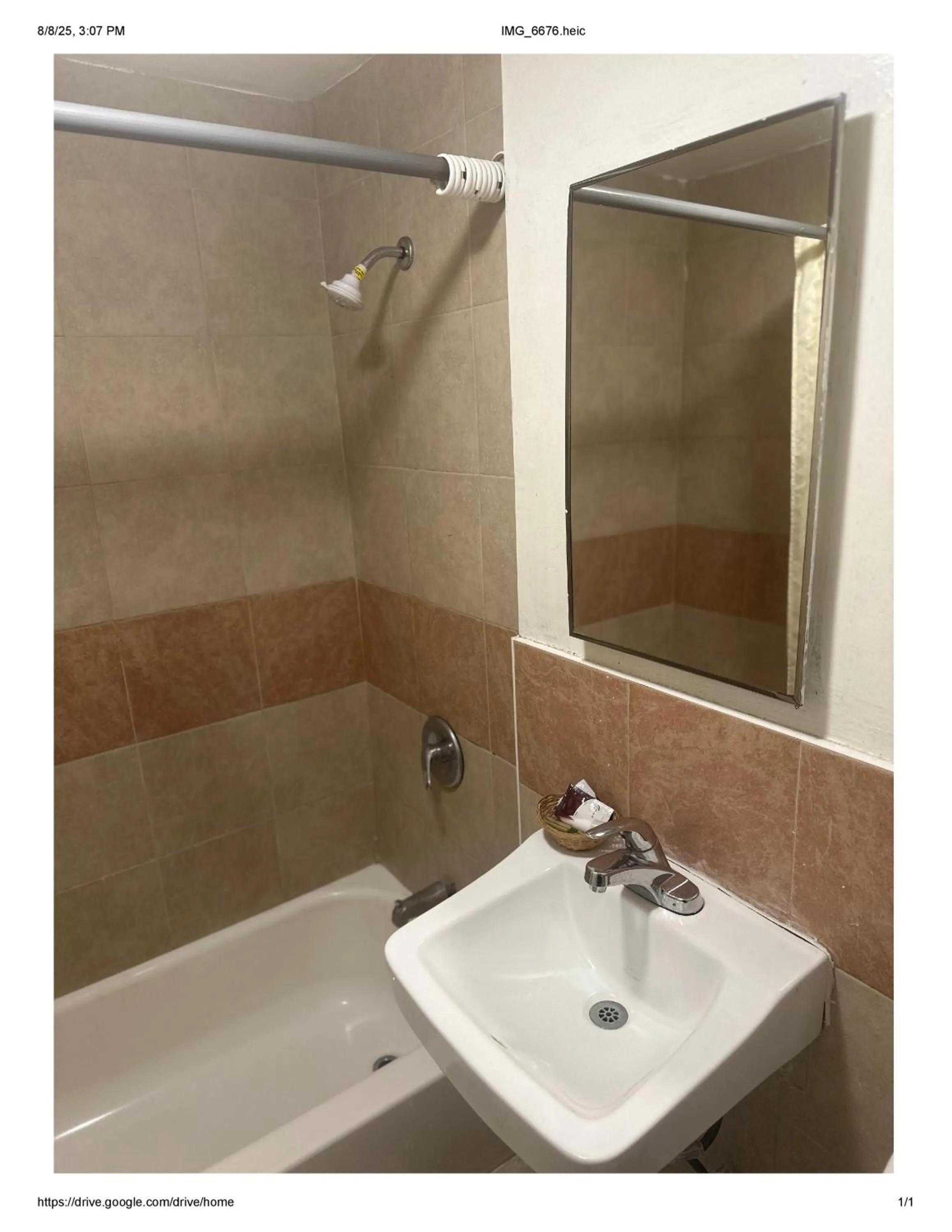 Bathroom in Roxy Hotel