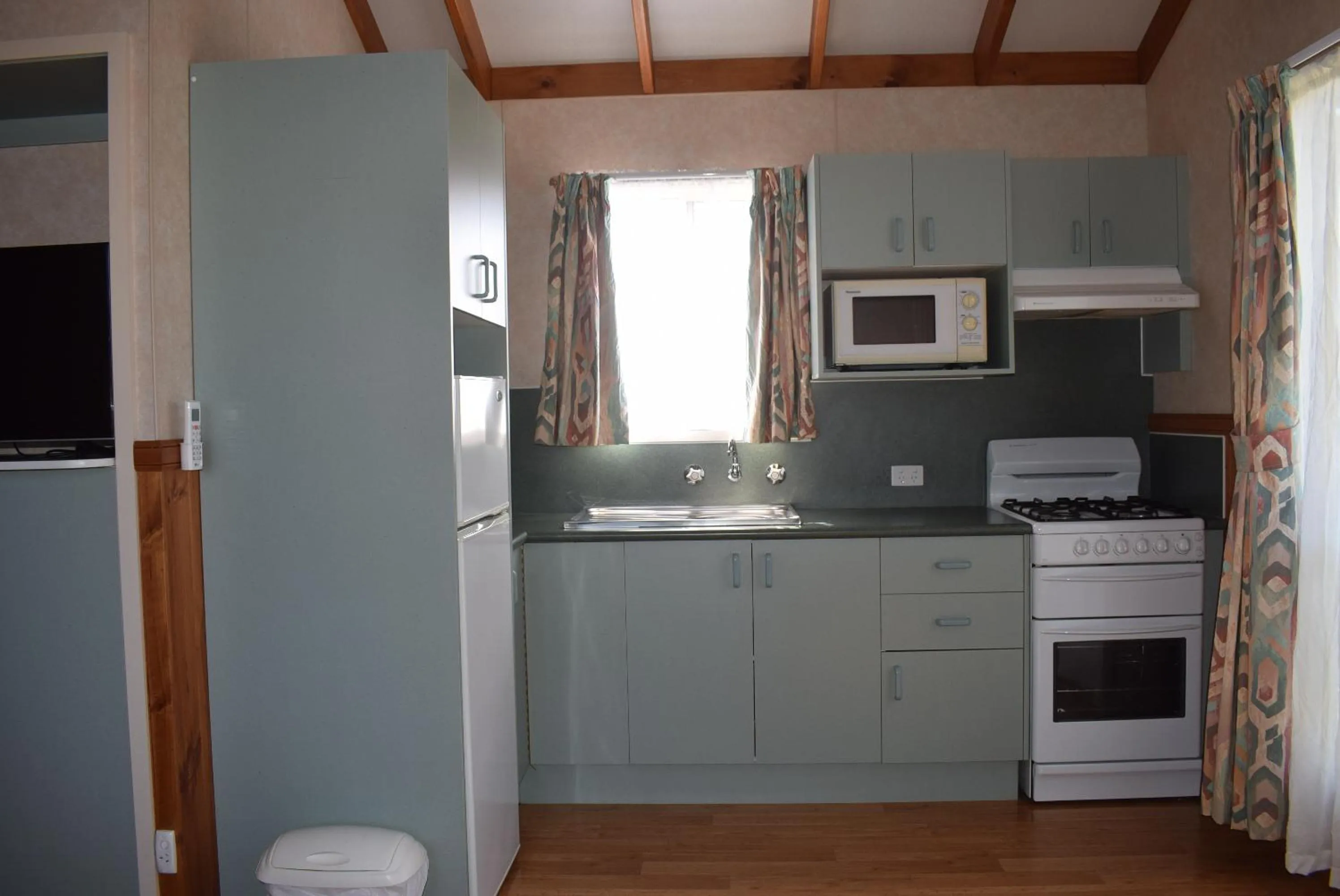 Kitchen or kitchenette in Bega Caravan Park