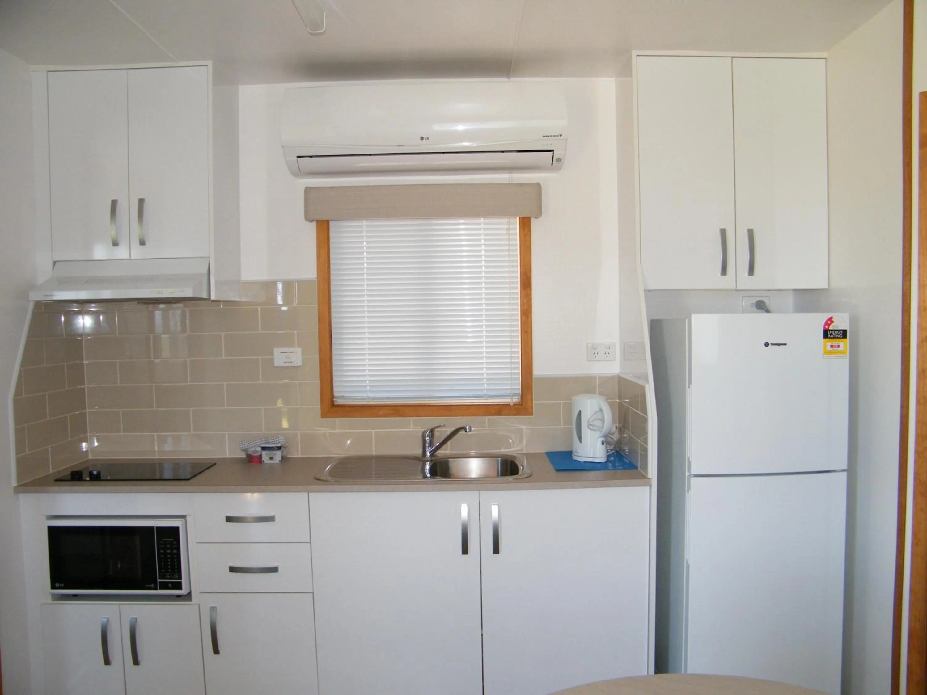 Kitchen or kitchenette in Bega Caravan Park