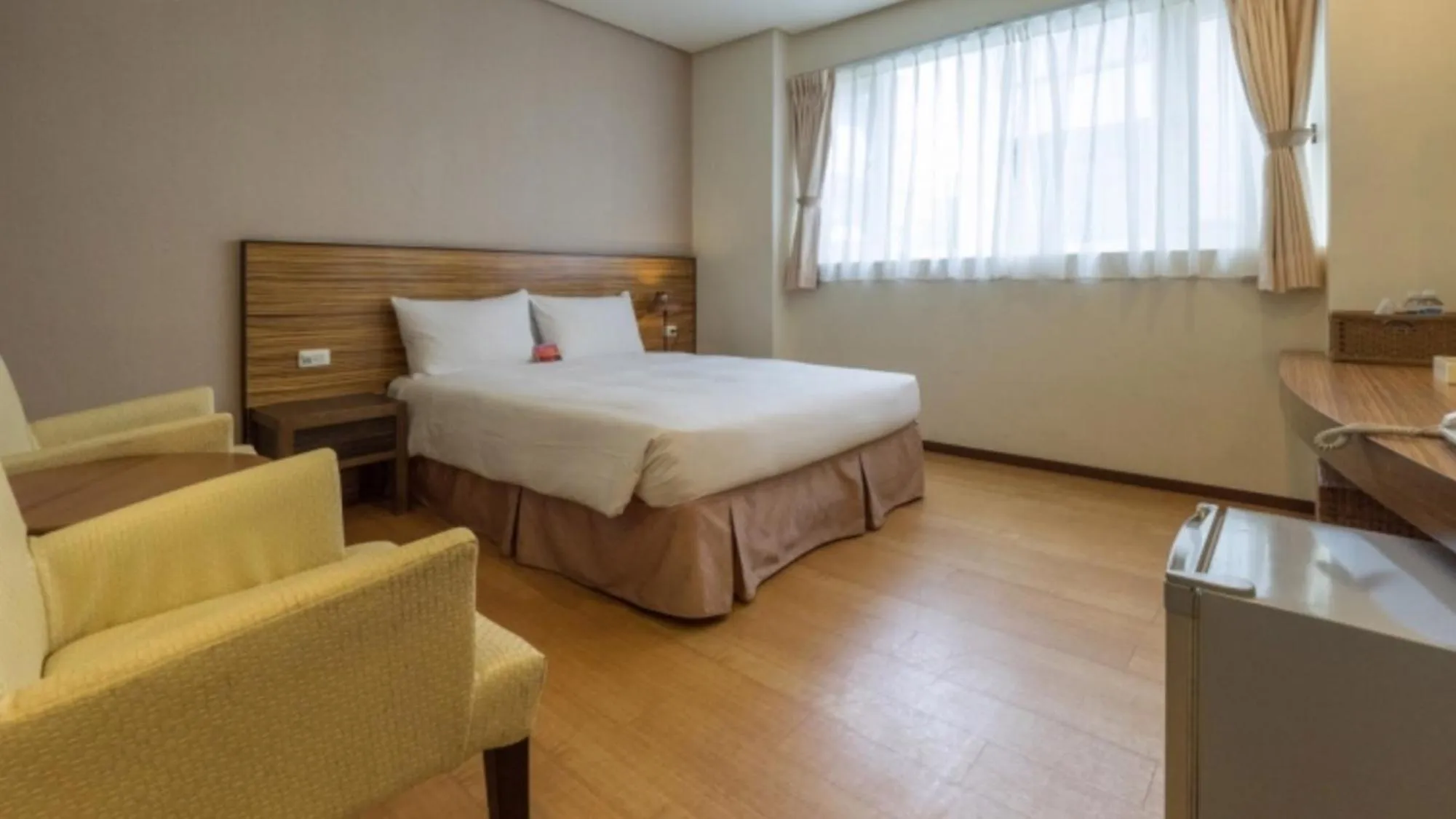 Photo of the whole room, Bed in LoveSea 126 Beach Inn