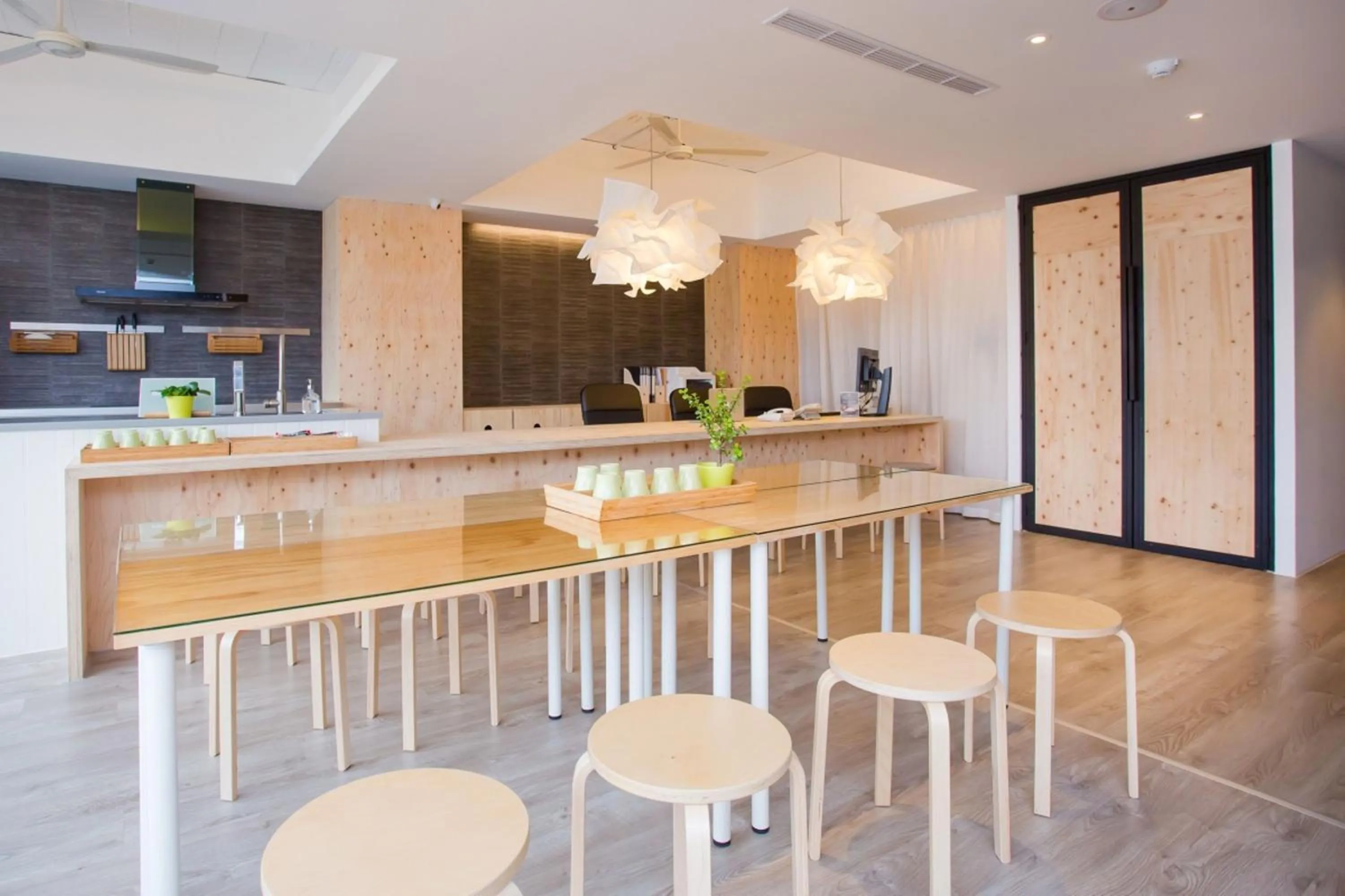 Kitchen or kitchenette in Mini West Hotel