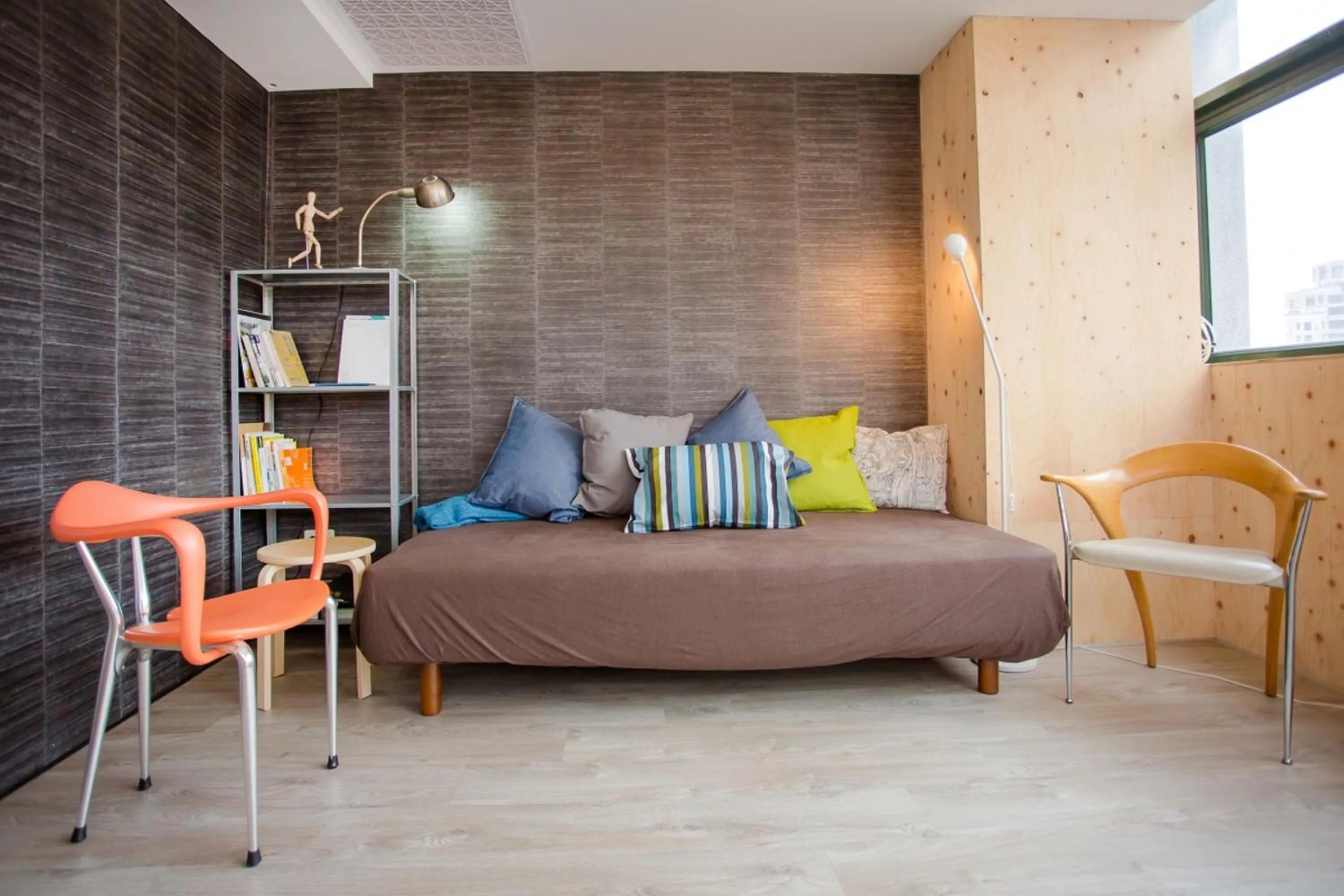 Seating area in Mini West Hotel